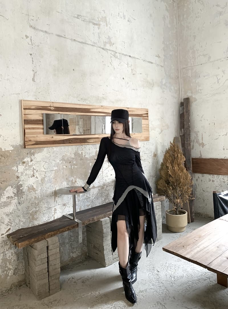 실사 정가 아니요 바겐 세일 가을 레트로 핫걸 비대칭 패치워크 배색 망사 비스듬한 어깨 오프숄더 긴팔 맨위 상세 이미지 5