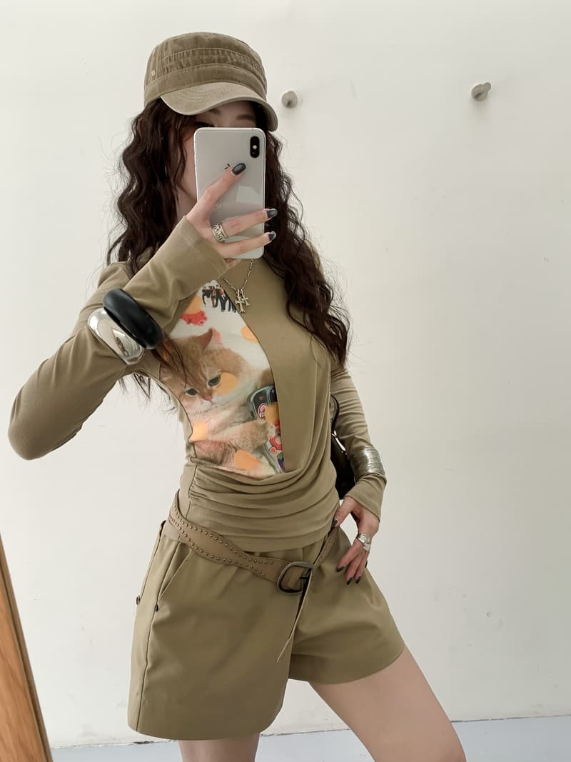 실사 정가 아니요 바겐 세일 가을 레트로 고양이 프린트 패치워크 페이크 레이어드 라운드 넥 긴팔 티셔츠 몸매 가꾸기 맨위 이미지 4