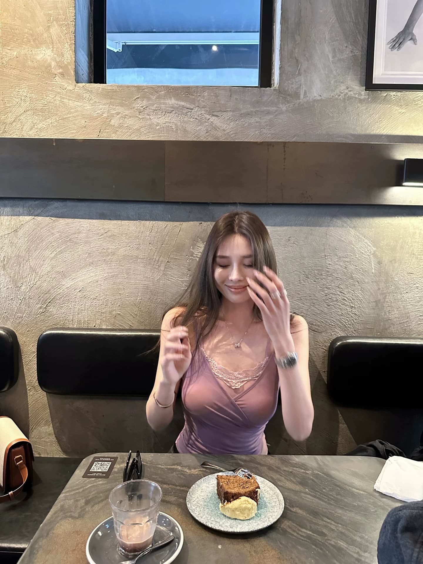 nanabynana 루오 수 있습니다. 연인 순수한 욕망 배색 페이크 레이어드 레이스 캐미솔 어깨끈 수 있습니다. 조정