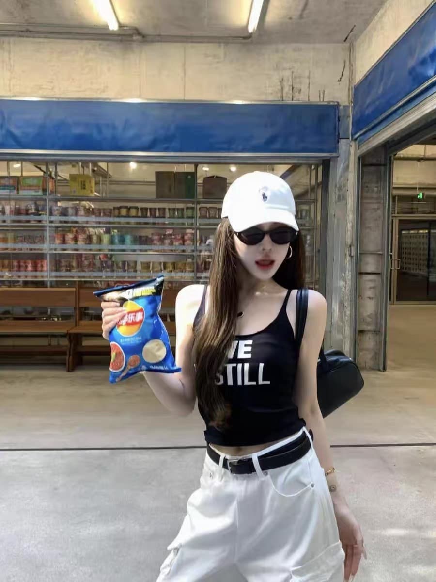 아메리칸 핫걸 바람 알파벳 프린트 캐미솔 2026 여름 새로운 몸매 가꾸기 슬림해 보이는 외출용 섹시함 맨위 이미지 3