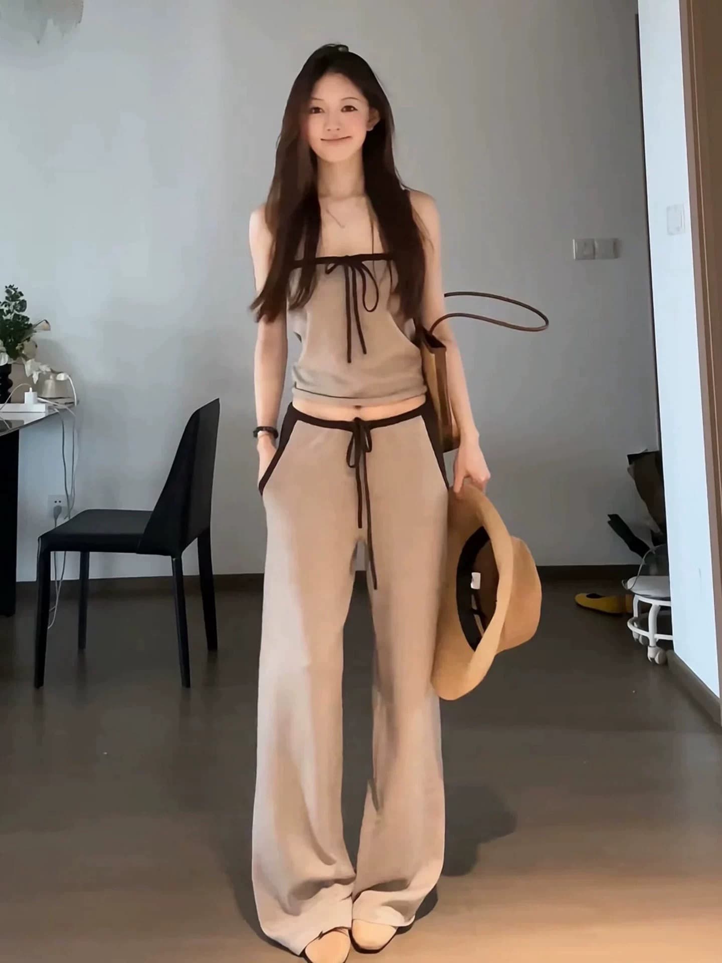 한 부서 느긋한 바람 느슨함 센스 착용 가져 가라. 여성 여름 핫걸 배색 튜브탑 조끼 맨위 캐주얼 긴 바지 투피스 세트 이미지 3