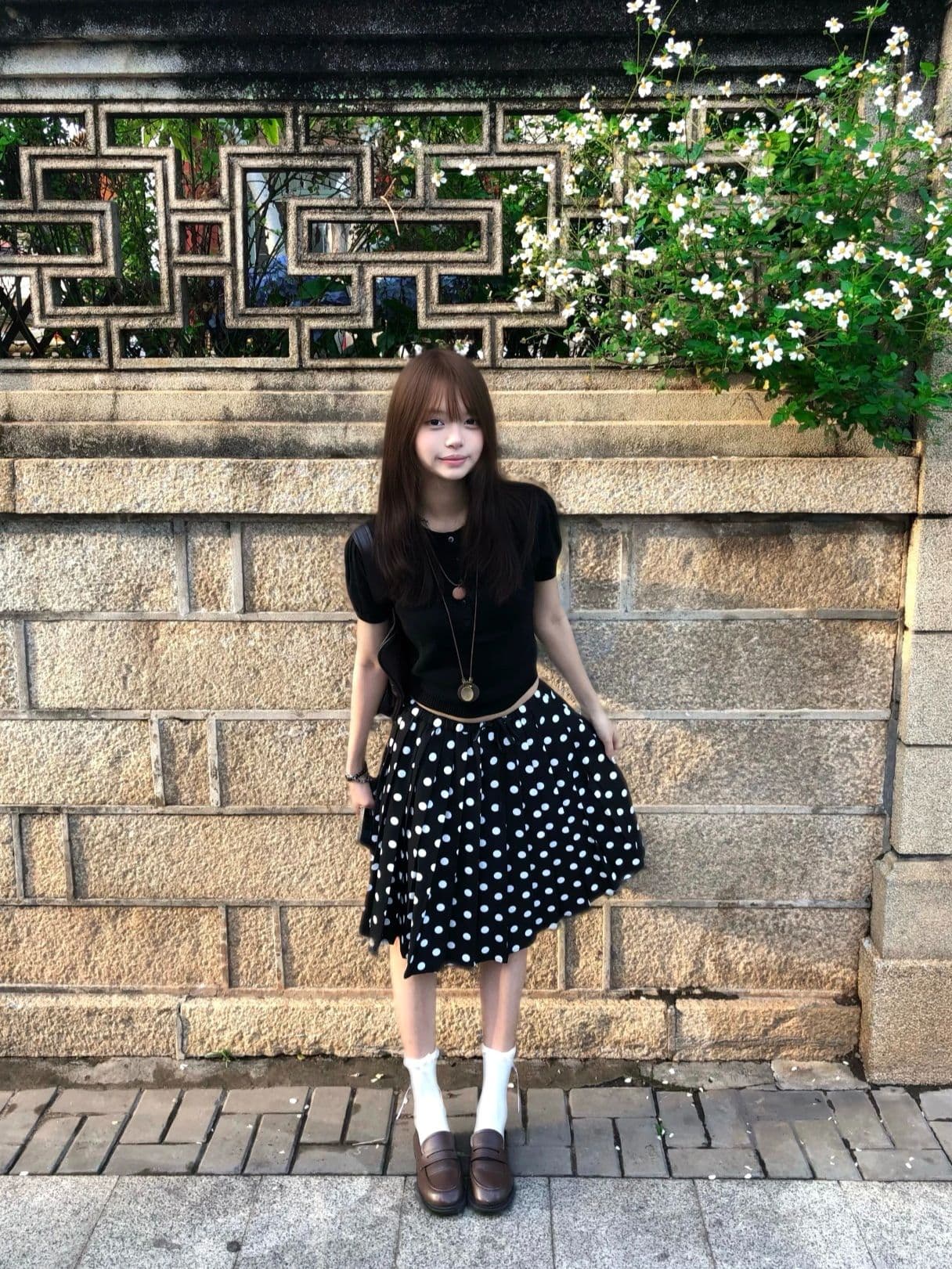 자이언트 잘 생긴 ~ 중 짧은 반 스커트 miu 인사이드 miu 가스 검정색 도트 무늬 플리츠 스커트 고유 한 아름다운 작은 키 짧은 상세 이미지 24