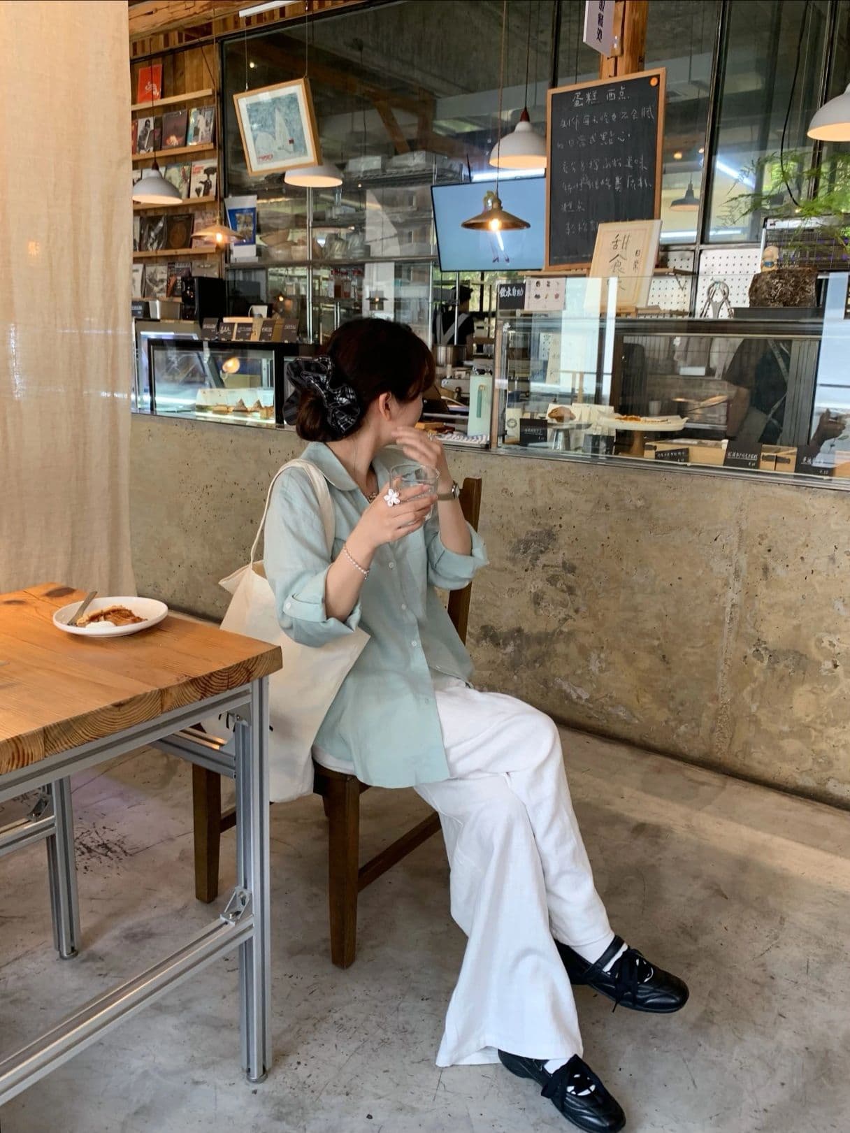 프랑스식 박하 녹색 셔츠 여성 긴 소매 여름 얇은 스타일 출퇴근 캐주얼 디자인 센스 작은 대중 Chic V넥 맨위 상세 이미지 8