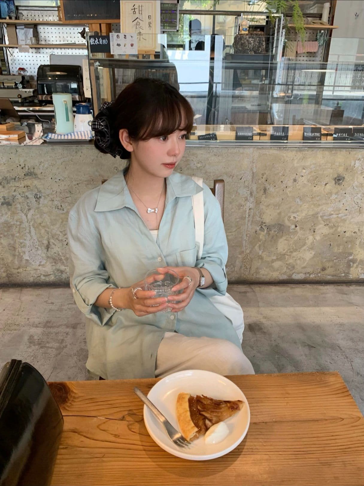 프랑스식 박하 녹색 셔츠 여성 긴 소매 여름 얇은 스타일 출퇴근 캐주얼 디자인 센스 작은 대중 Chic V넥 맨위 상세 이미지 12