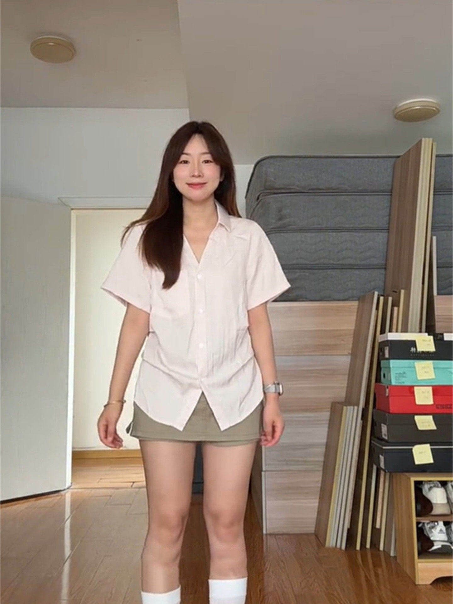 원본 원단 한 부서 느긋한 바람 V넥 꼬집기 허리 반팔 여성 셔츠 여름 얇은 스타일 셔츠 품격 이미지 4