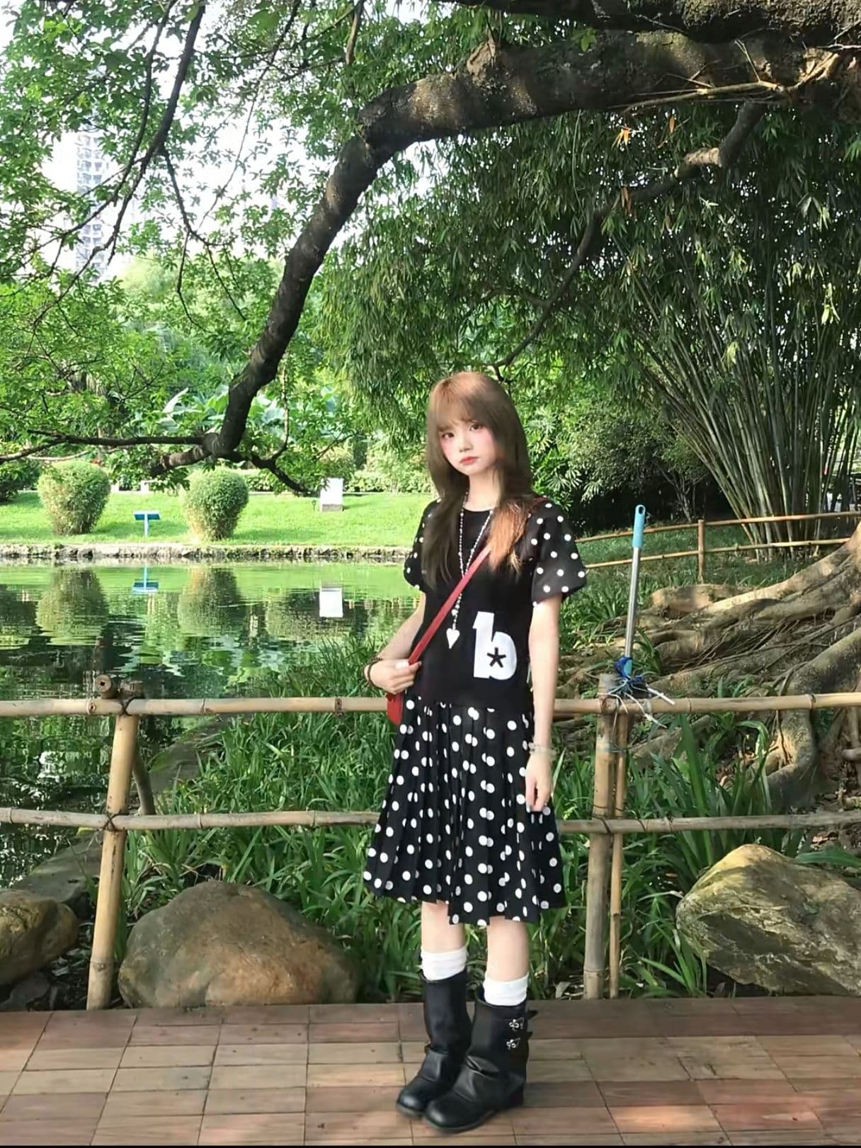 자이언트 잘 생긴 ~ 중 짧은 반 스커트 miu 인사이드 miu 가스 검정색 도트 무늬 플리츠 스커트 고유 한 아름다운 작은 키 짧은 상세 이미지 7