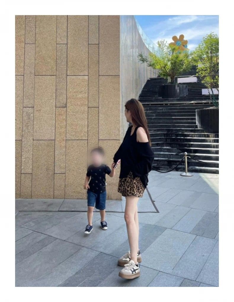 레오파드 무늬 반바지 여성 여름 얇은 스타일 2026 새로운 하이웨이스트 외출용 슬림해 보이는 넓은 다리 바지 운동 오부 바지 상세 이미지 6