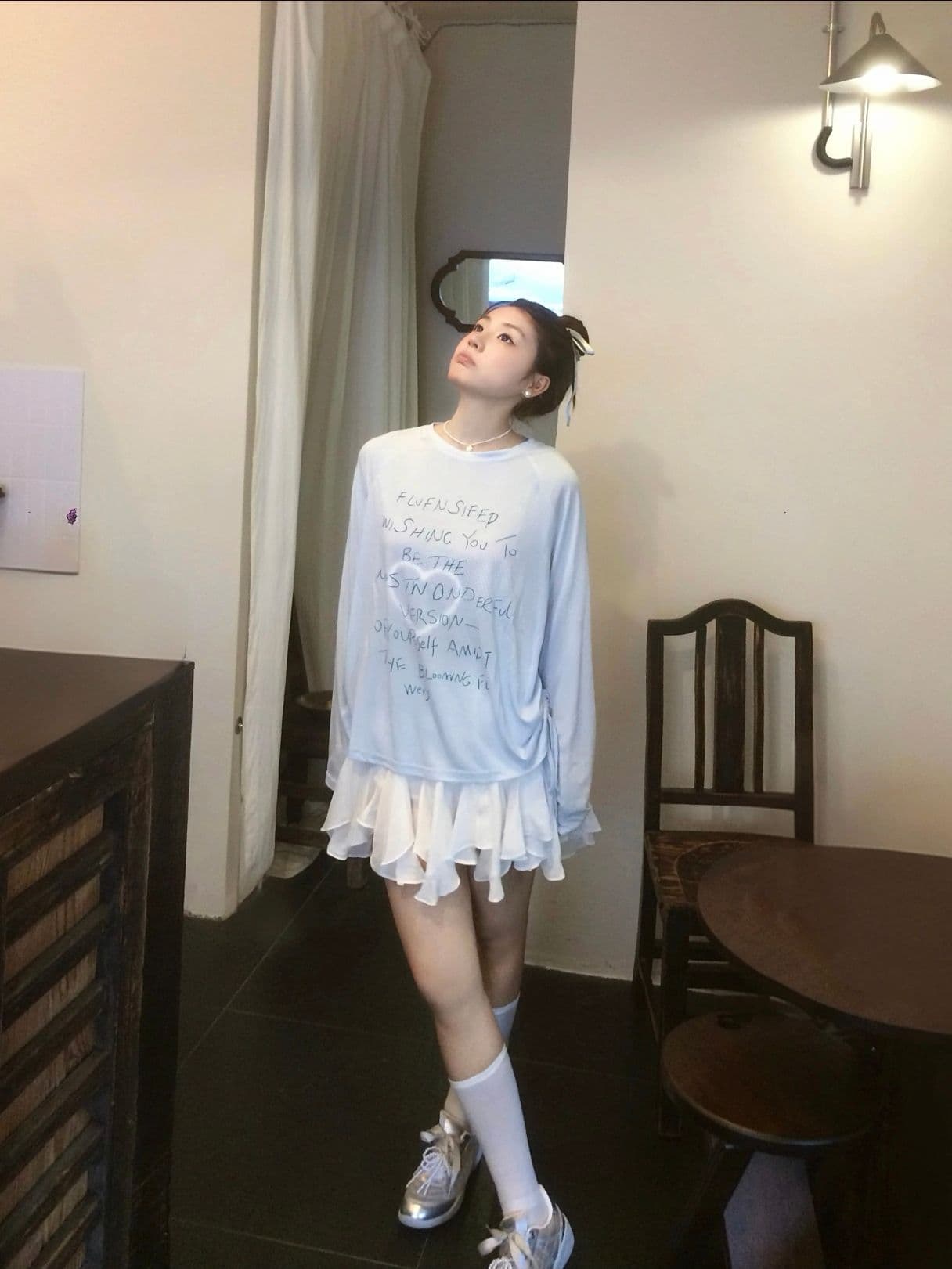 라이 경기 서울 여름 파란색 얇고 가벼운 에어컨 블라우스 여성 한 부서 라이 경기 서울 통기성 긴팔 비스듬한 어깨 의류 이미지 5