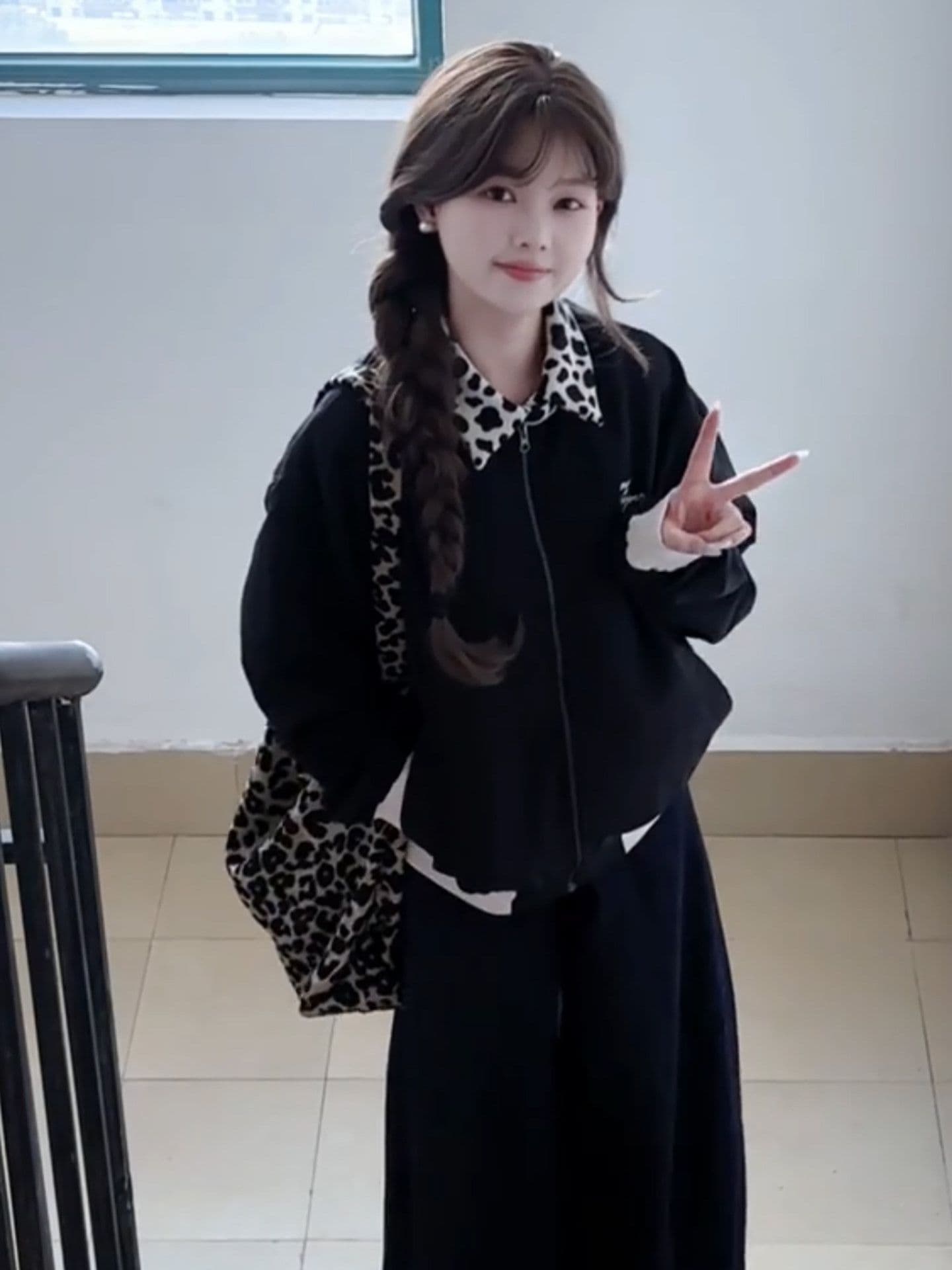 암소 곡물 폴로 칼라 패치워크 여성 코트 이른 가을 2026 새로운 루즈핏 캐주얼 자수 한 부서 쇼트 스타일 재킷 맨위 상세 이미지 3