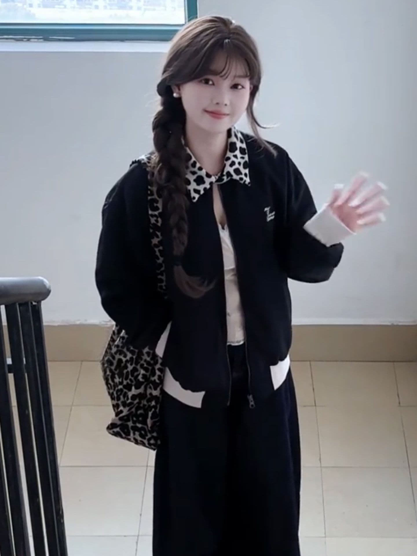 암소 곡물 폴로 칼라 패치워크 여성 코트 이른 가을 2026 새로운 루즈핏 캐주얼 자수 한 부서 쇼트 스타일 재킷 맨위 상세 이미지 5