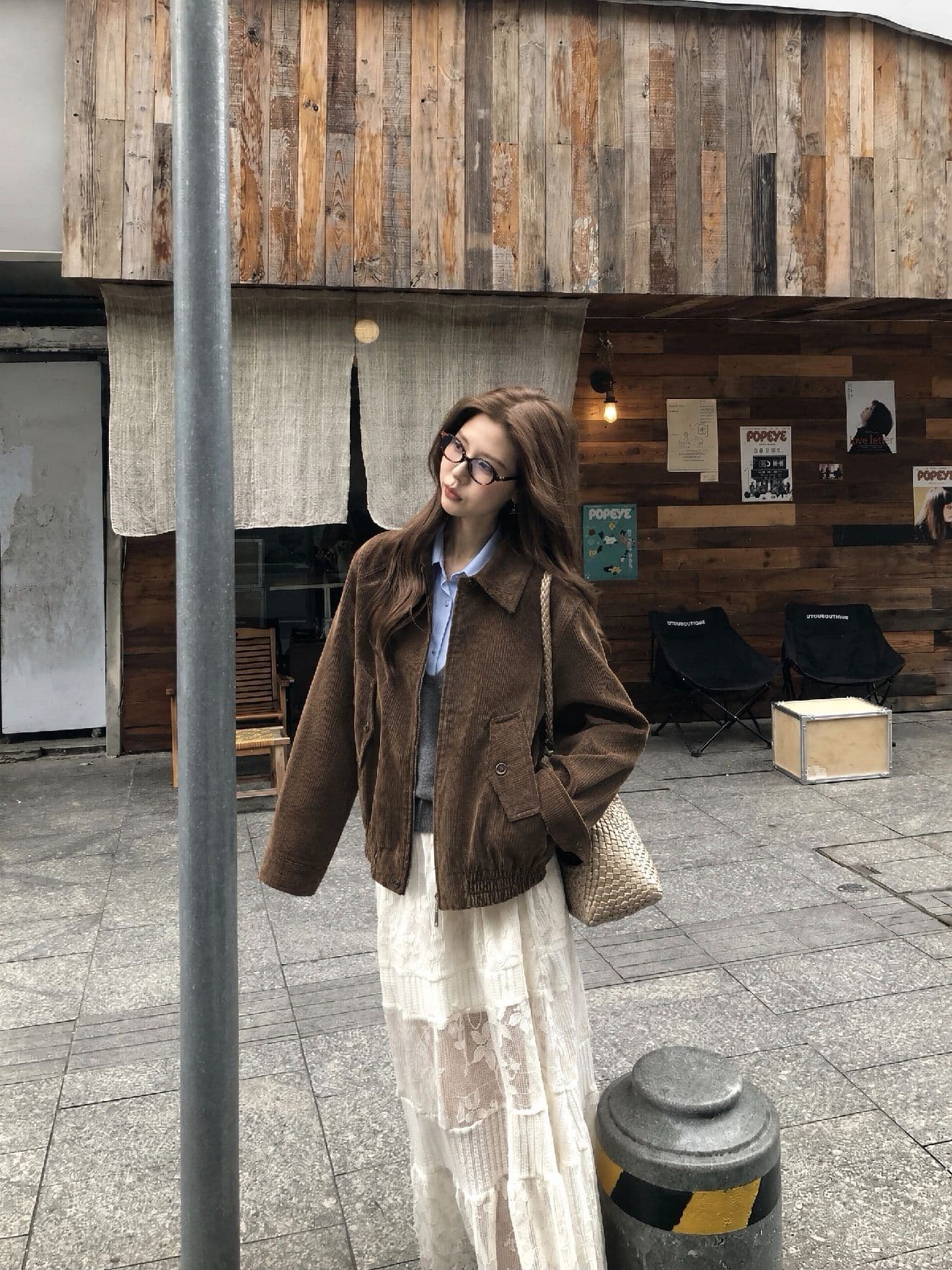 코듀로이 레트로 가을 어깨 자수 재킷 2026 가을 겨울 여성 의류 새로운 루즈핏 쇼트 스타일 재킷 맨위 이미지 2