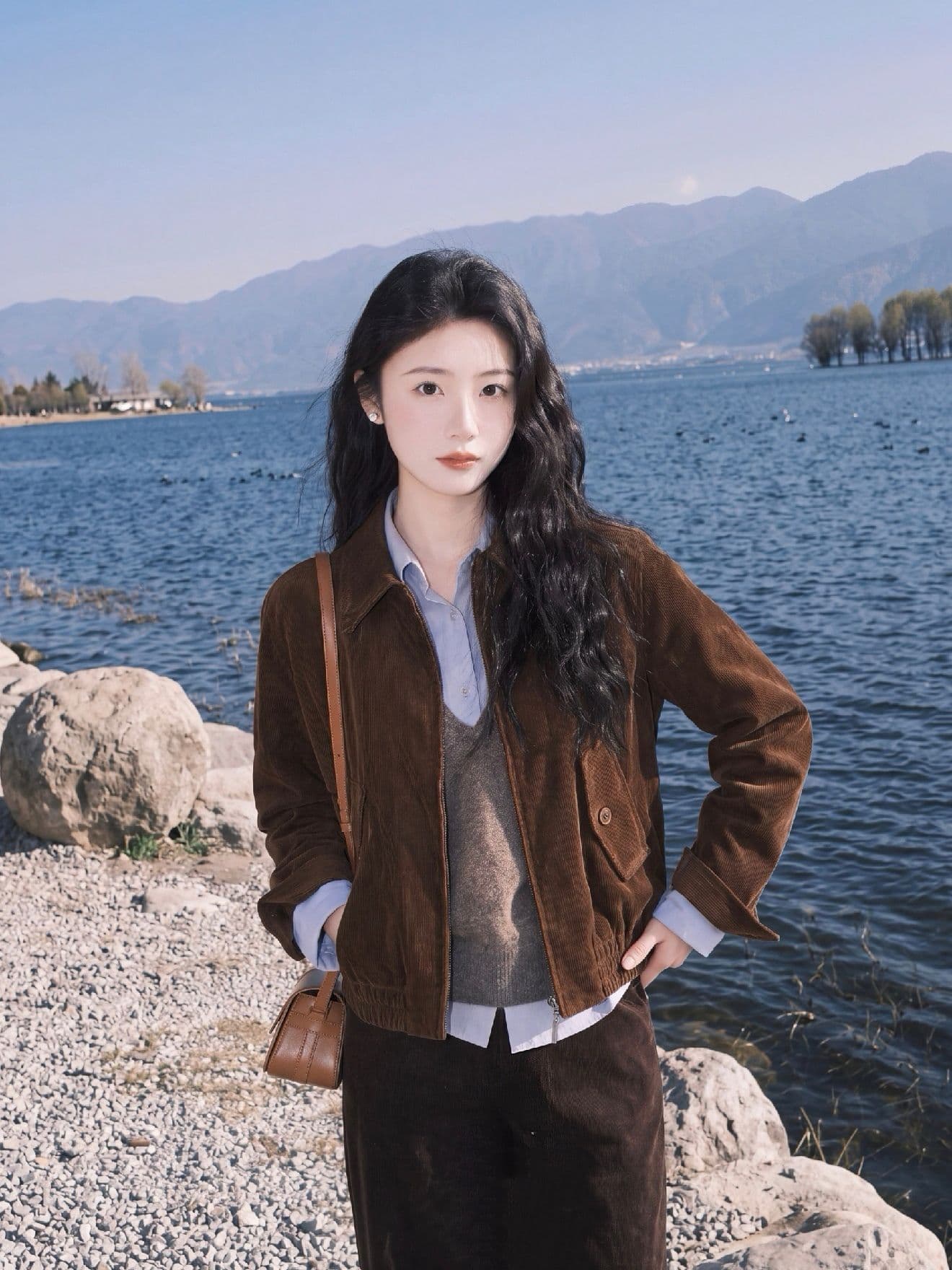 코듀로이 레트로 가을 어깨 자수 재킷 2026 가을 겨울 여성 의류 새로운 루즈핏 쇼트 스타일 재킷 맨위 이미지 5