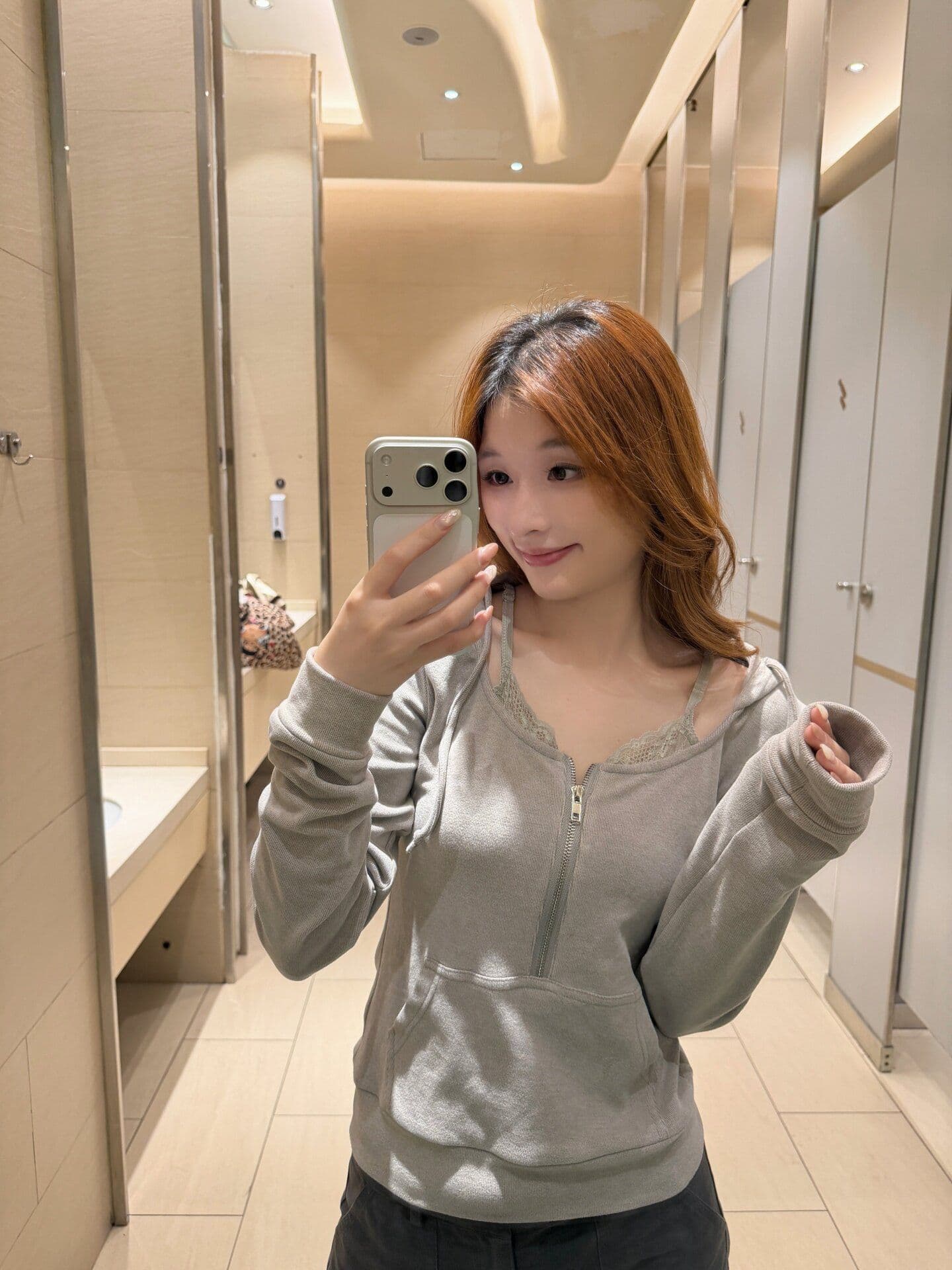 원본 원단 이른 가을 재킷 여성 셔츠 밝은 회색 색상 레이스 조각 후드 긴팔 지퍼 후드티 상세 이미지 6