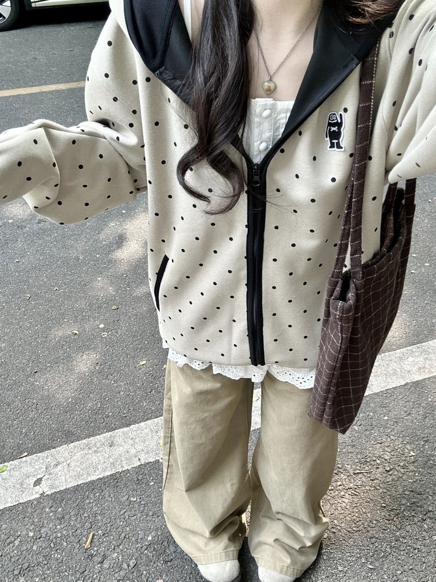 순수한 Mianhua 면 복합 원본 당겨서 측면 도트 무늬 후드 남녀 루즈핏 명중 검은 색 테두리 자수 후드티 재킷 상세 이미지 4