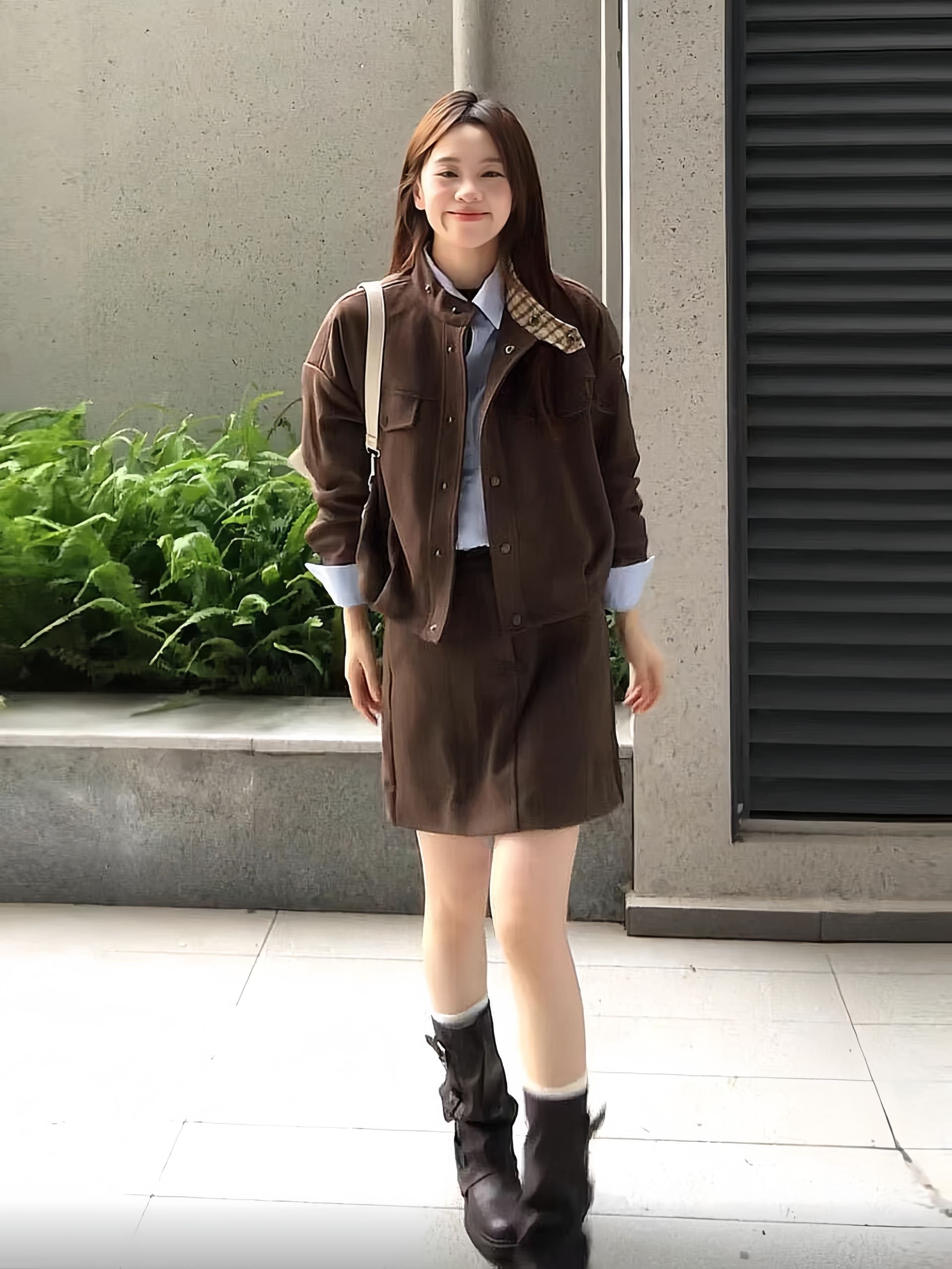 PU 가죽 레트로 체크무늬 패치워크 pu 여성 코트 가을 새로운 한 부서 작은 키 스탠드 칼라 쇼트 스타일 재킷 상세 이미지 6