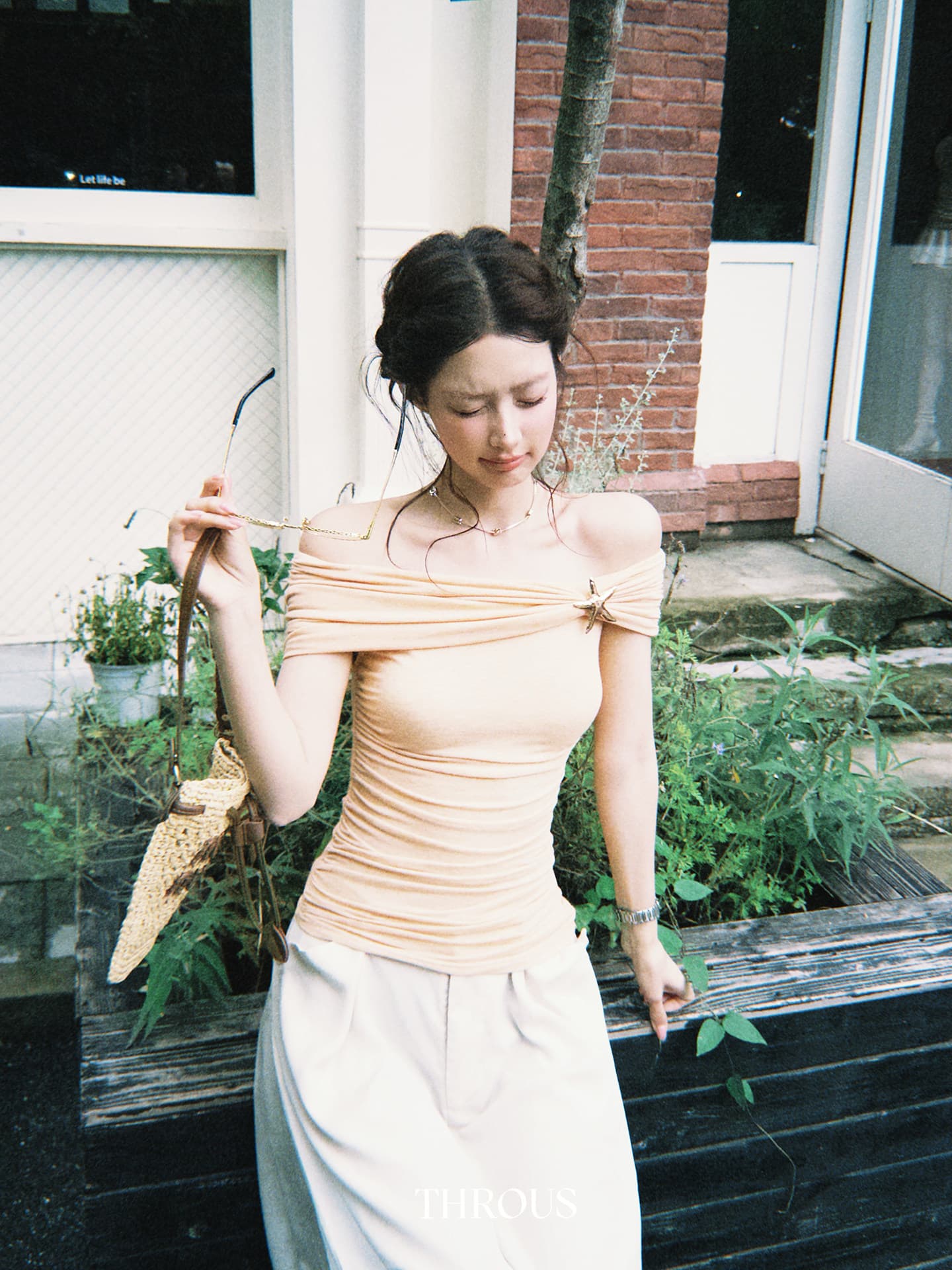 오프숄더 허리 수축 주름 아마 티셔츠 여성 여름 한 부서 연령 감소 슬림해 보이는 캐주얼 몸매 가꾸기 맨위 상세 이미지 4