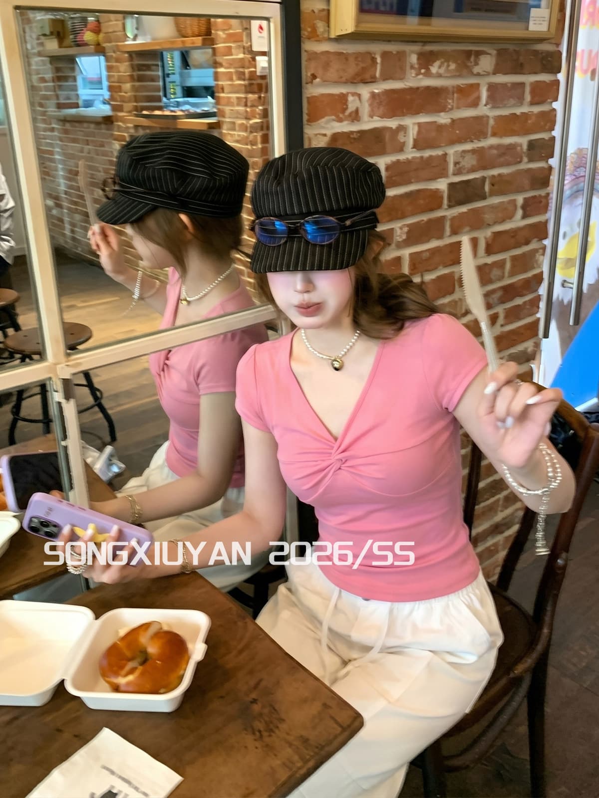 한 부서 소녀 바람 라스베리 분말 V넥 비틀림 반팔 티셔츠 연령 감소 몸매 가꾸기 긍정적 인 어깨 의류 상세 이미지 6