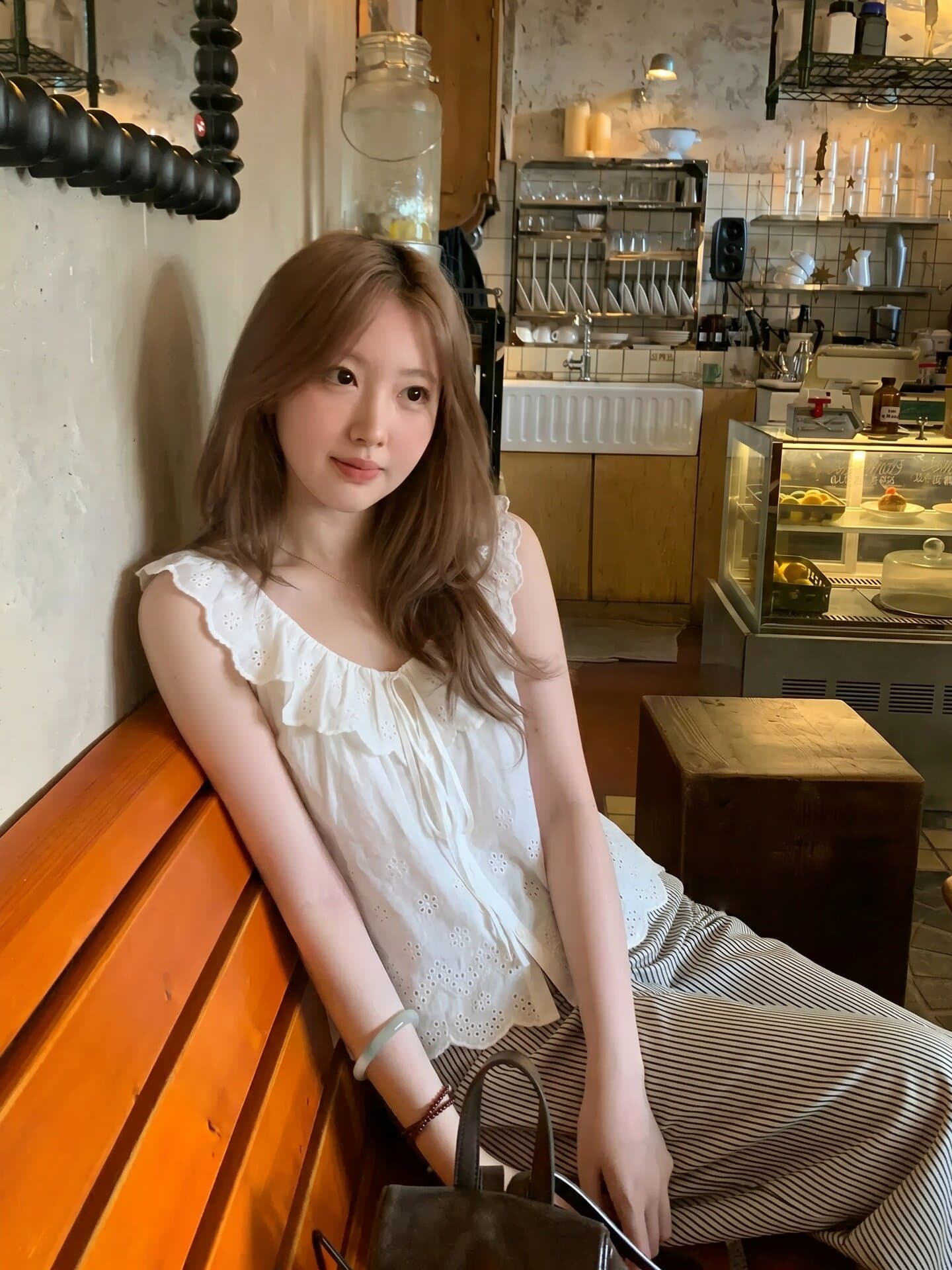 디자인 센스 화이트 프릴 인형 셔츠 여성 여름 작은 대중 달콤함 연령 감소 레이스업 맨위 상세 이미지 5