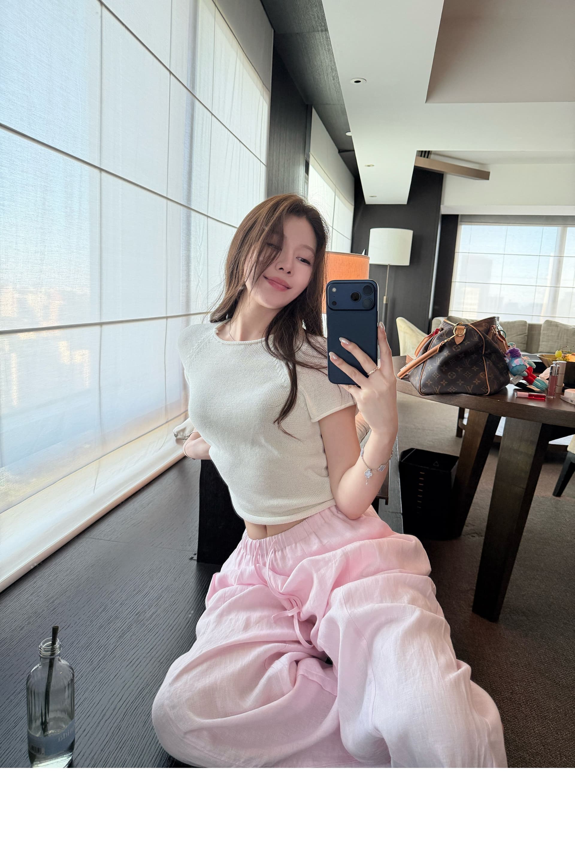 홀로우 아웃 질감 볼륨 측면 라운드 넥 니트 차가운 센스 반팔 티셔츠 조끼 다용도 만나는 맨위 여성 여름 상세 이미지 4