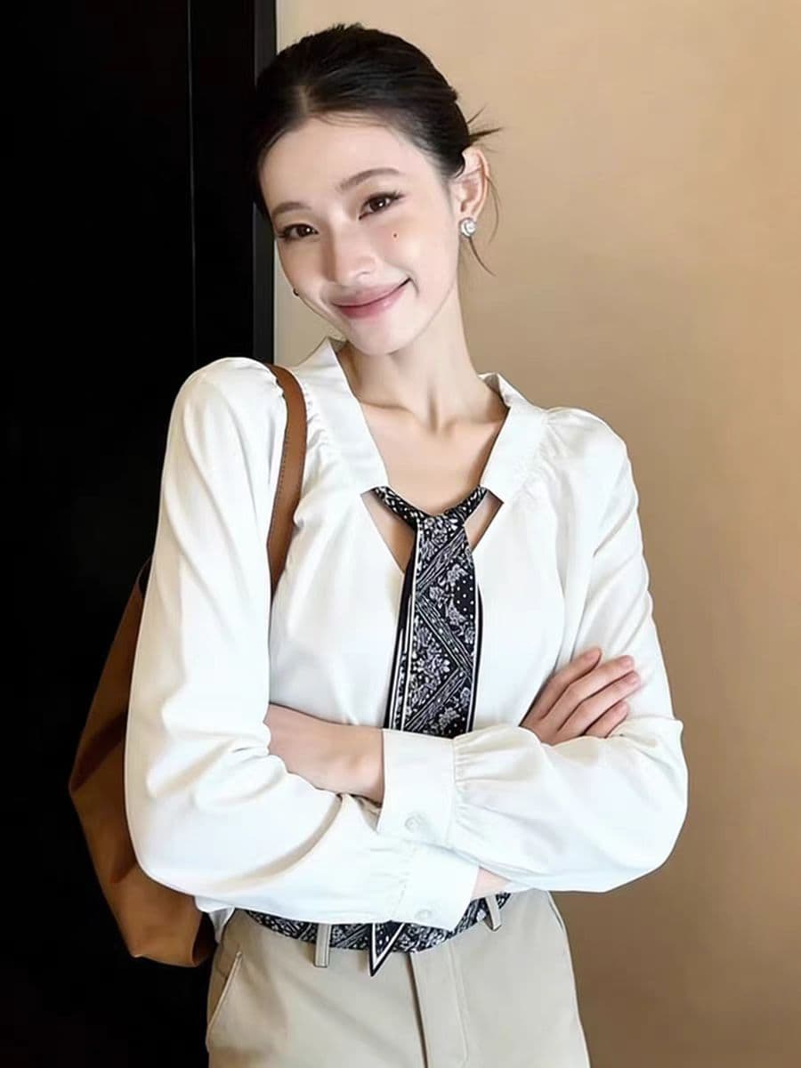 2026 봄 프랑스식 고유 한 절묘한 맨위 고급 센스 빛 럭셔리 연령 감소 외국 가스 패션 작은 샤넬 스타일 화이트 여성 셔츠 상세 이미지 3