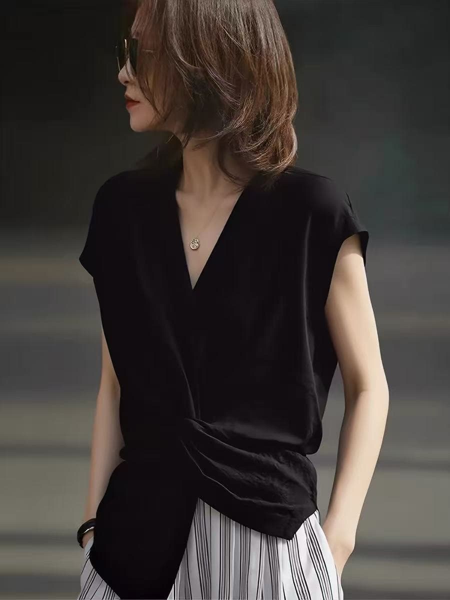 다용도 불규칙 검정색 V넥 여성 셔츠 여름 2026 년 새로운 고유 한 아름다운 반팔 작은 키 셔츠 이미지 3