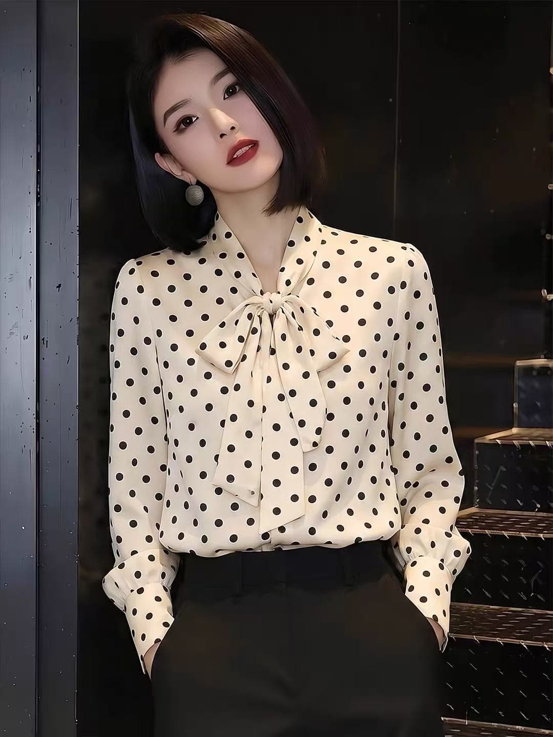작은 대중 Chic 레트로 디자인 센스 작은 셔츠 2026 이른 가을 새로운 여성 의류 고급 센스 다용도 몸매 가꾸기 슬림해 보이는 맨위 상세 이미지 4