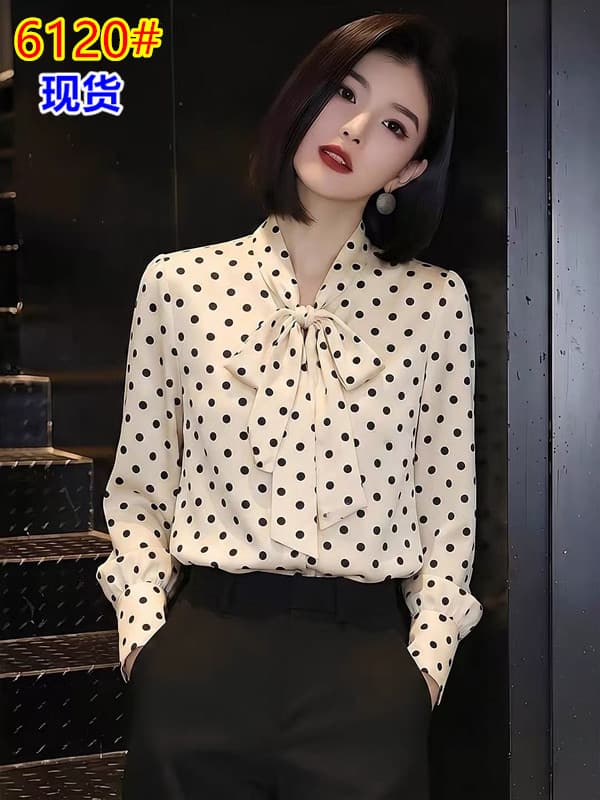 작은 대중 Chic 레트로 디자인 센스 작은 셔츠 2026 이른 가을 새로운 여성 의류 고급 센스 다용도 몸매 가꾸기 슬림해 보이는 맨위
