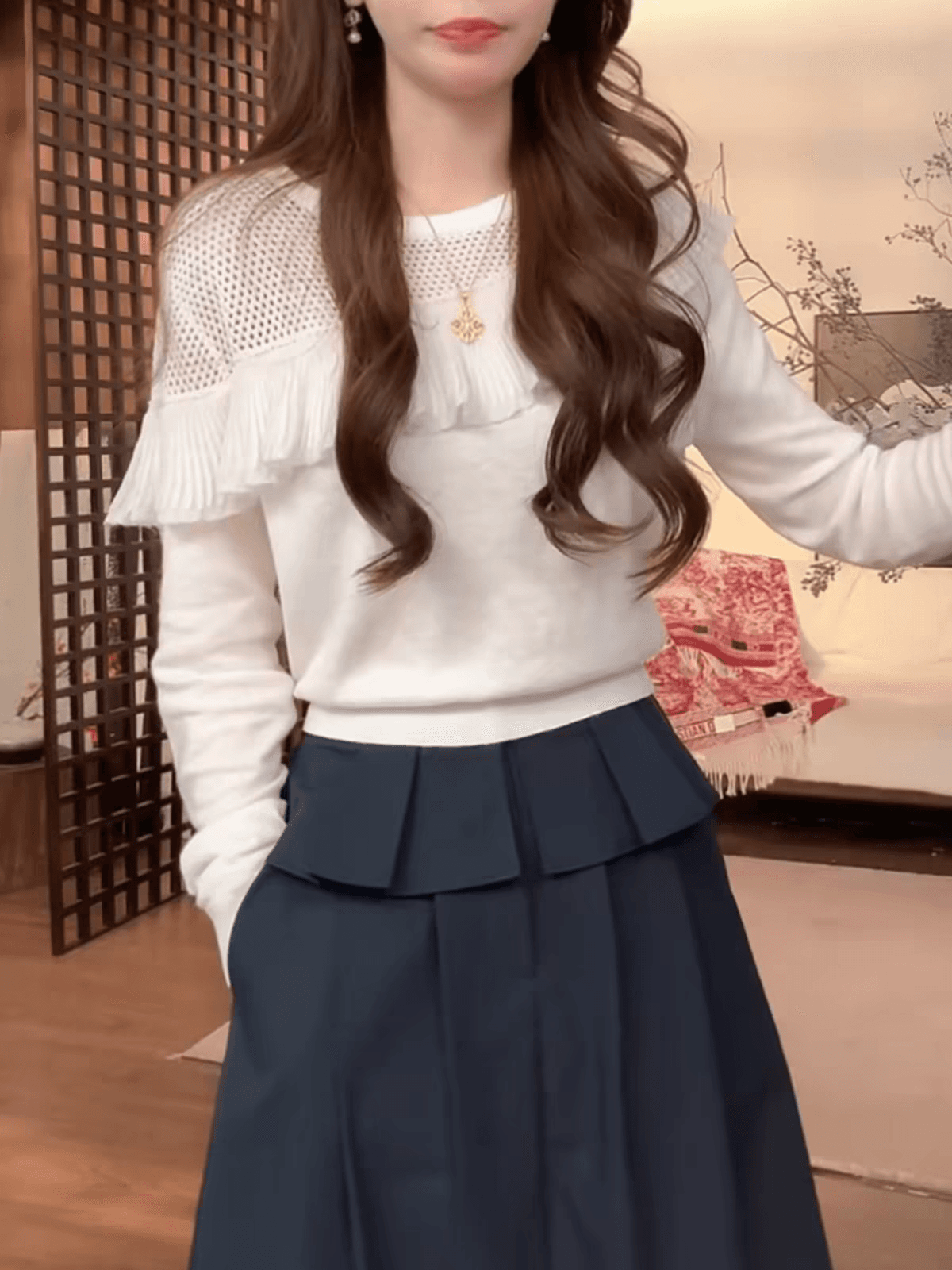 고급 센스 프릴 패치워크 니트 기본 셔츠 여성 의류 조기 가을 2026 새로운 긴팔 맨위 홀로우 아웃 스웨터 이미지 4