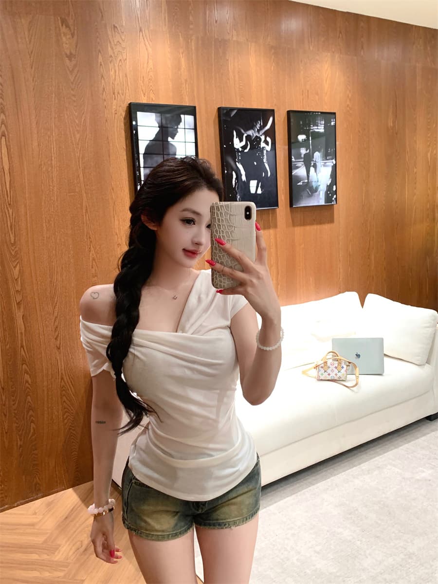 실사 정가 디자인 센스 매듭 비스듬한 어깨 핀치 Pleat 허리 수축 슬림해 보이는 티셔츠 맨위 이미지 4