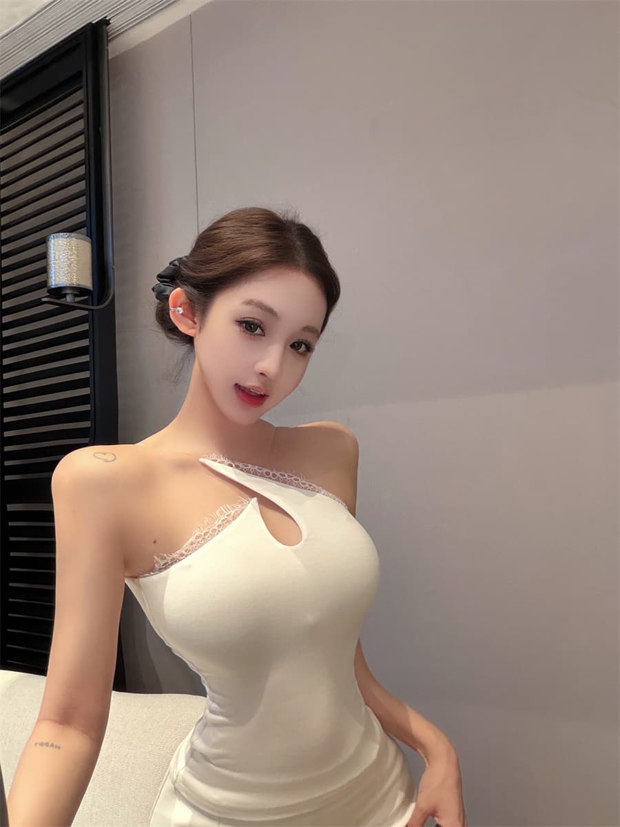 실사 정가 낭만주의 비대칭 비스듬한 칼라 행침 목 홀로우 아웃 레이스 조끼 슬립 맨위 상세 이미지 8