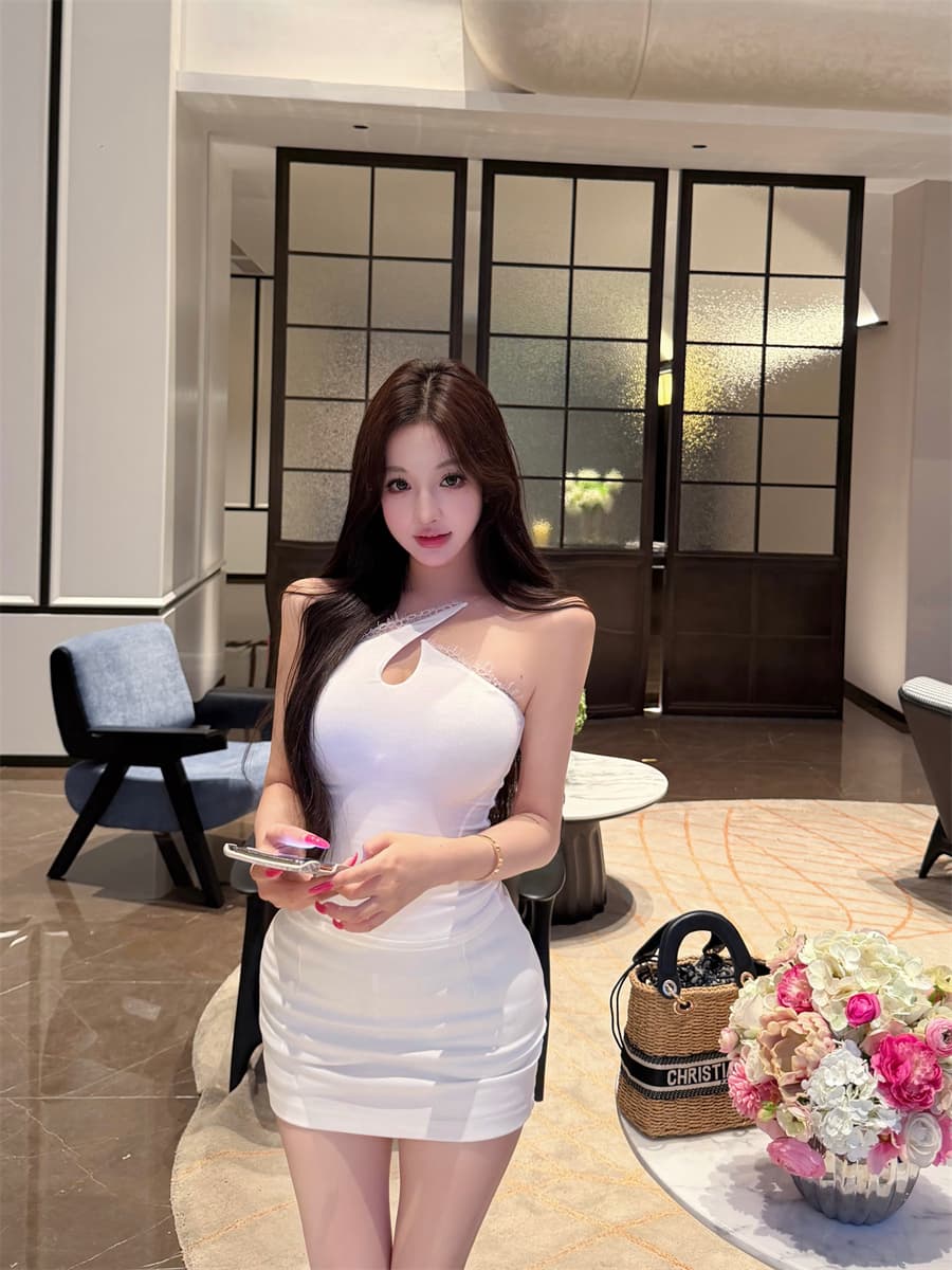 실사 정가 낭만주의 비대칭 비스듬한 칼라 행침 목 홀로우 아웃 레이스 조끼 슬립 맨위 이미지 3