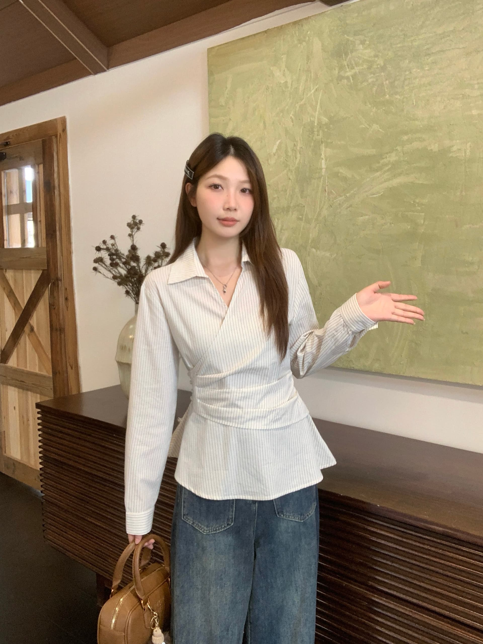실사 빅 사이즈 지방 mm 가을 새로운 한 부서 측면 단추 허리 수축 슬림해 보이는 셔츠 스트라이프 다용도 맨위 이미지 4
