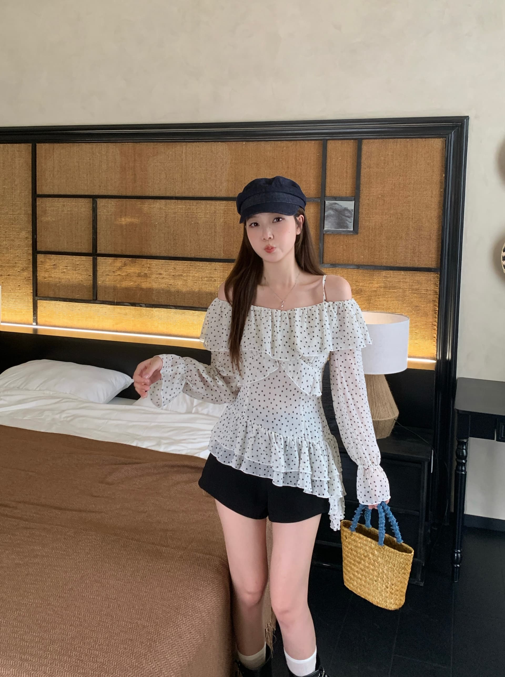 실사 빅 사이즈 가을 새로운 한 부서 도트 무늬 프릴 오프숄더 셔츠 품격 슬림해 보이는 오프숄더 맨위 상세 이미지 3