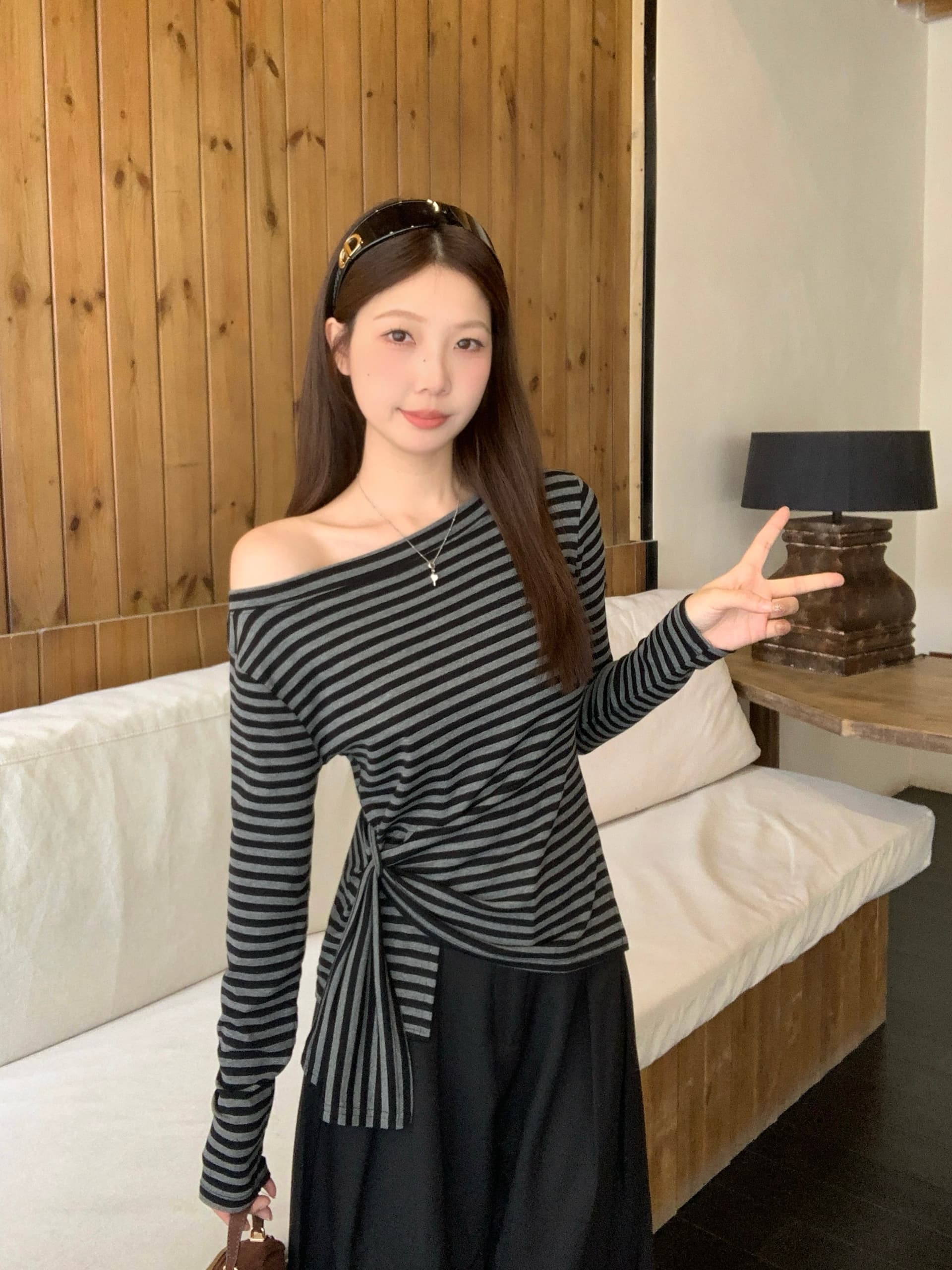 실사 빅 사이즈 가을 새로운 한 부서 스트라이프 불규칙 트임 비스듬한 어깨 긴팔 티셔츠 허리 수축 슬림해 보이는 맨위 상세 이미지 6