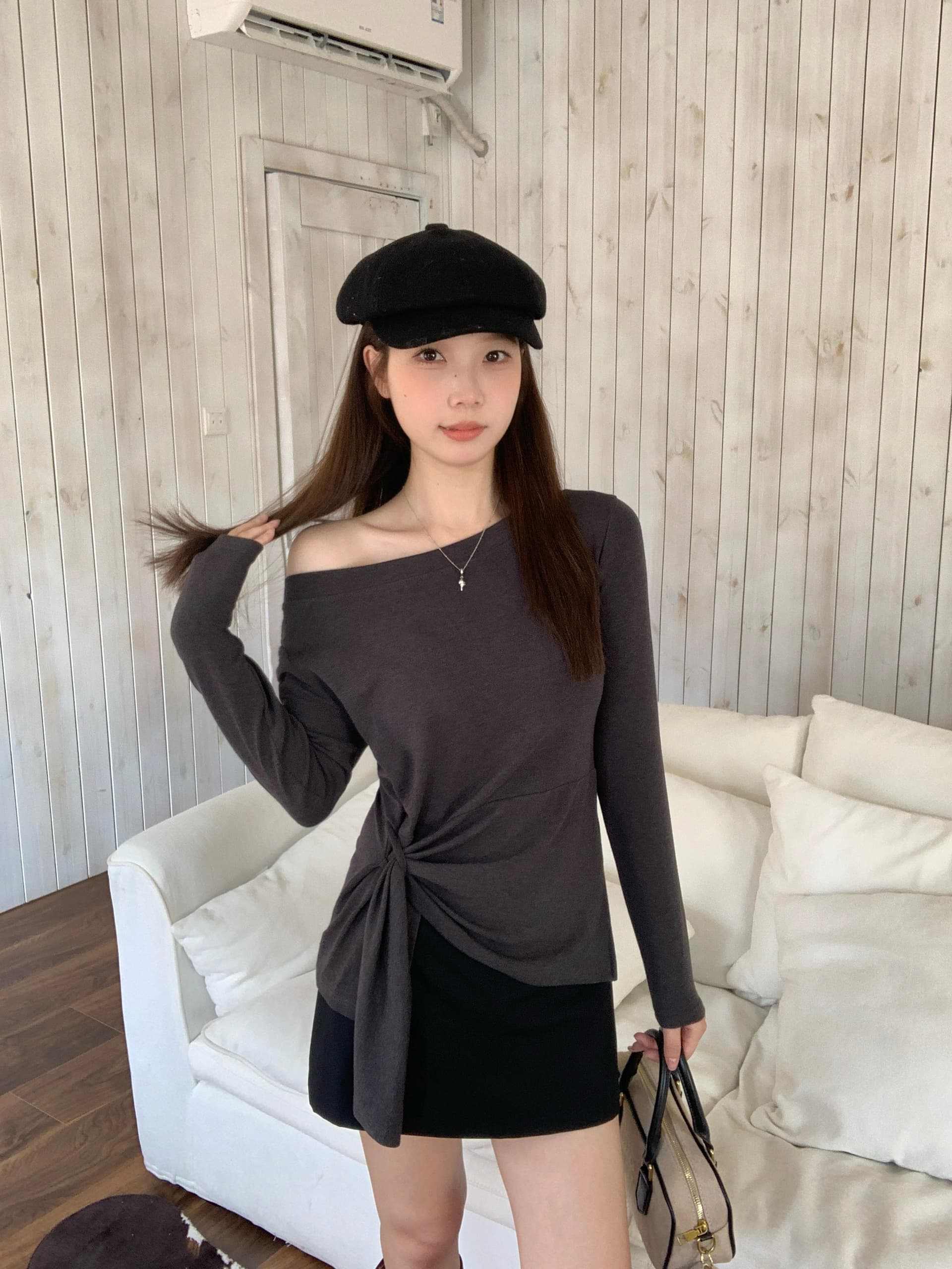 실사 빅 사이즈 가을 새로운 한 부서 스트라이프 불규칙 트임 비스듬한 어깨 긴팔 티셔츠 허리 수축 슬림해 보이는 맨위 상세 이미지 9