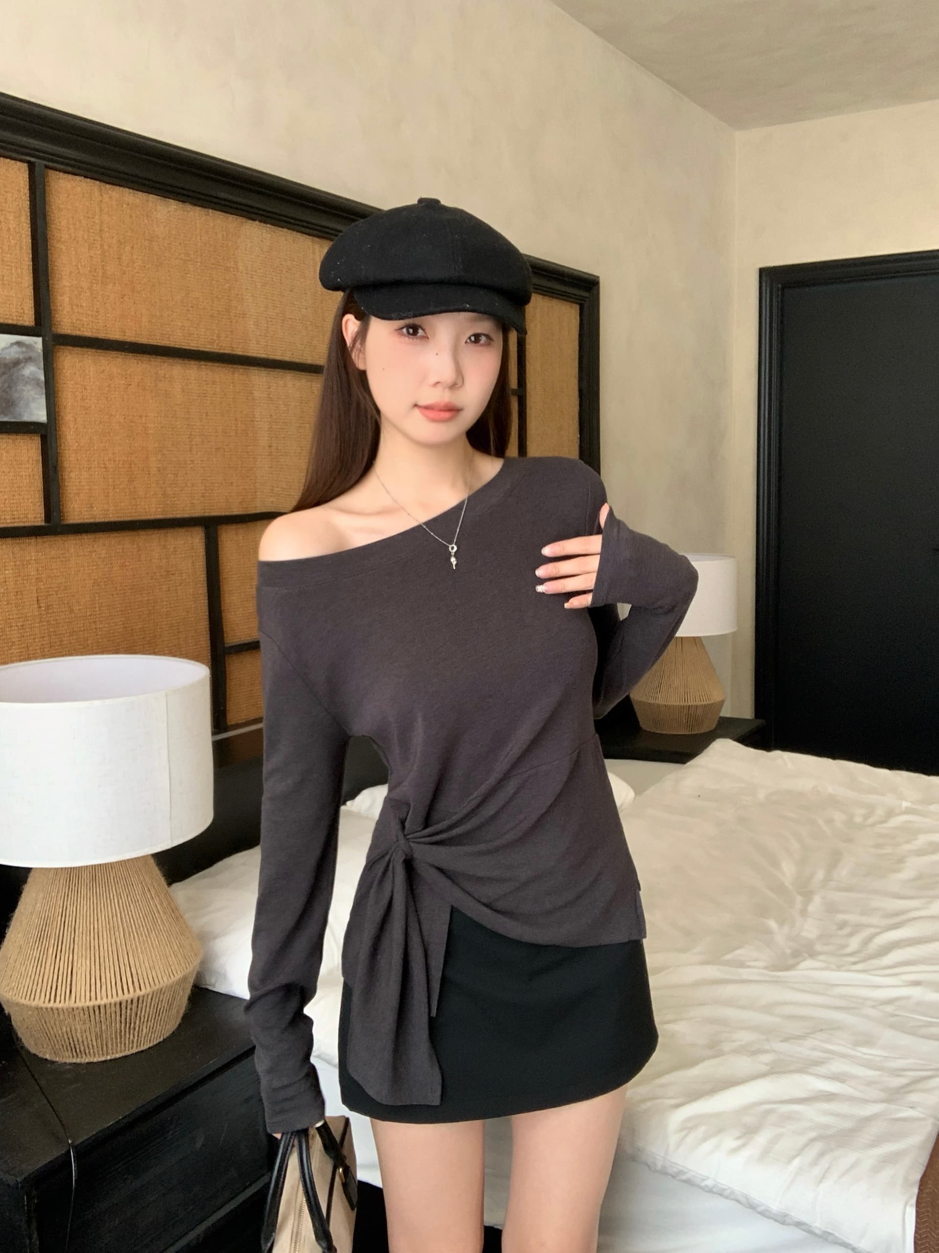 실사 빅 사이즈 가을 새로운 한 부서 스트라이프 불규칙 트임 비스듬한 어깨 긴팔 티셔츠 허리 수축 슬림해 보이는 맨위 상세 이미지 11