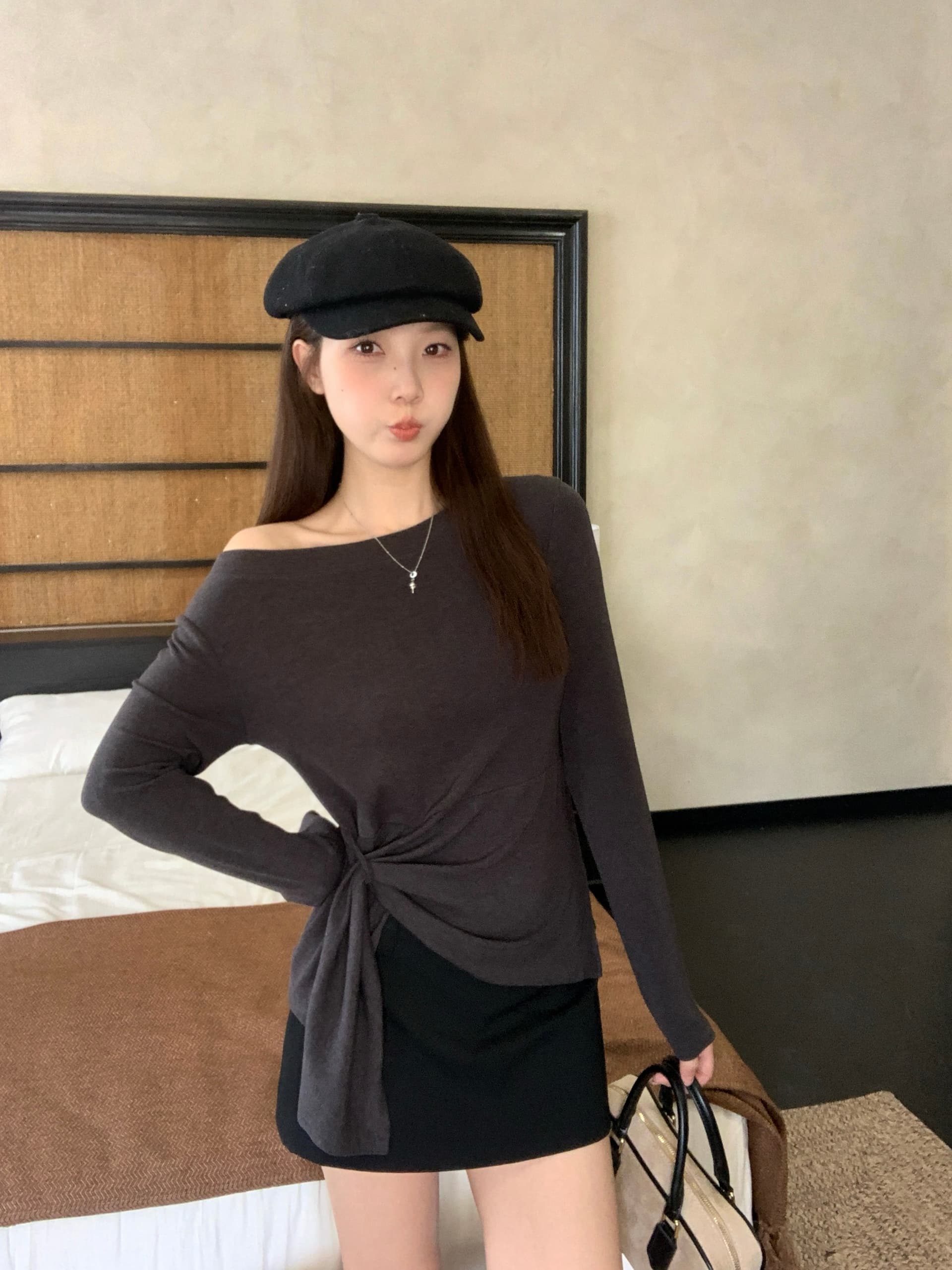 실사 빅 사이즈 가을 새로운 한 부서 스트라이프 불규칙 트임 비스듬한 어깨 긴팔 티셔츠 허리 수축 슬림해 보이는 맨위 상세 이미지 12