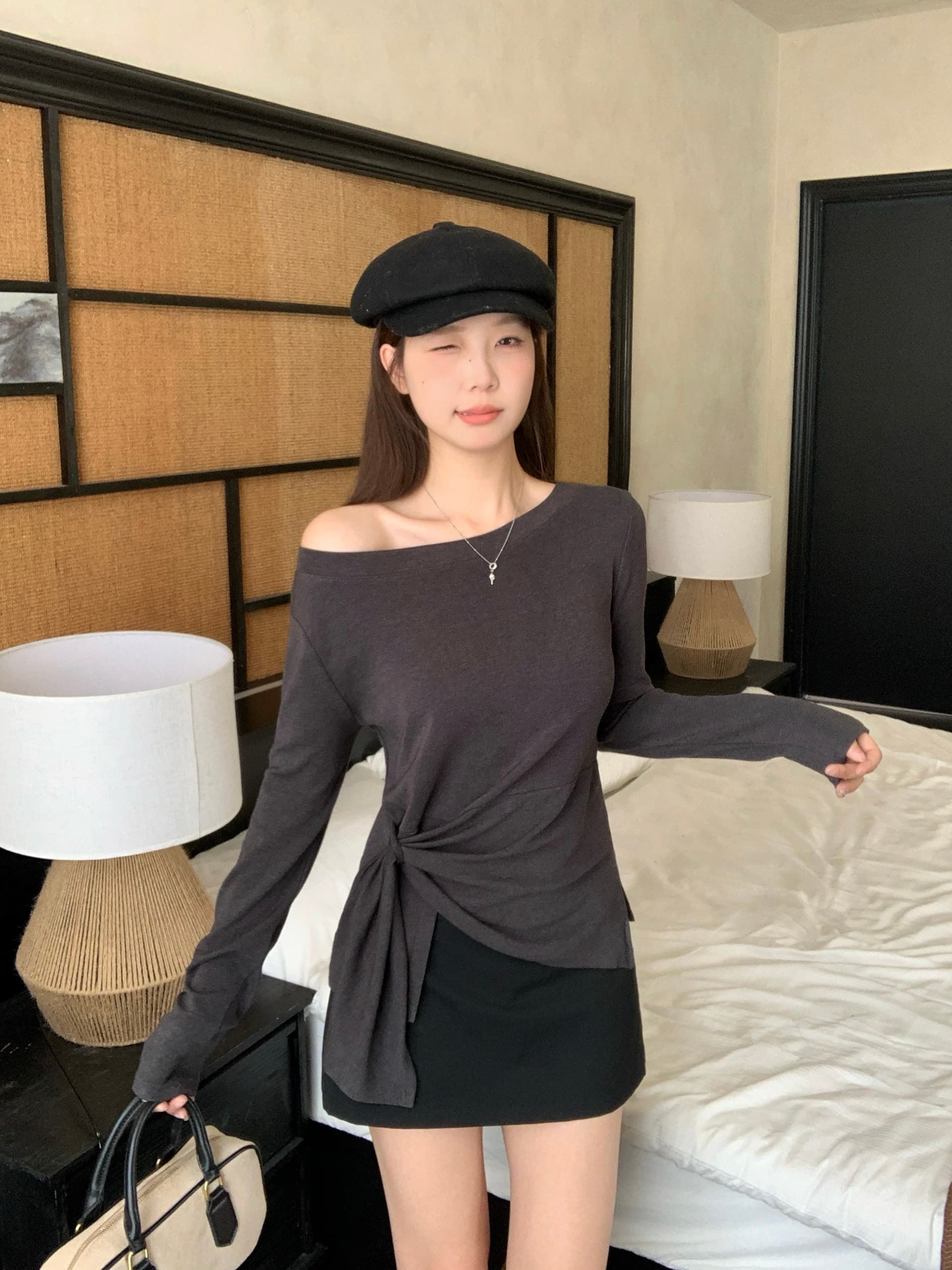 실사 빅 사이즈 가을 새로운 한 부서 스트라이프 불규칙 트임 비스듬한 어깨 긴팔 티셔츠 허리 수축 슬림해 보이는 맨위 상세 이미지 13