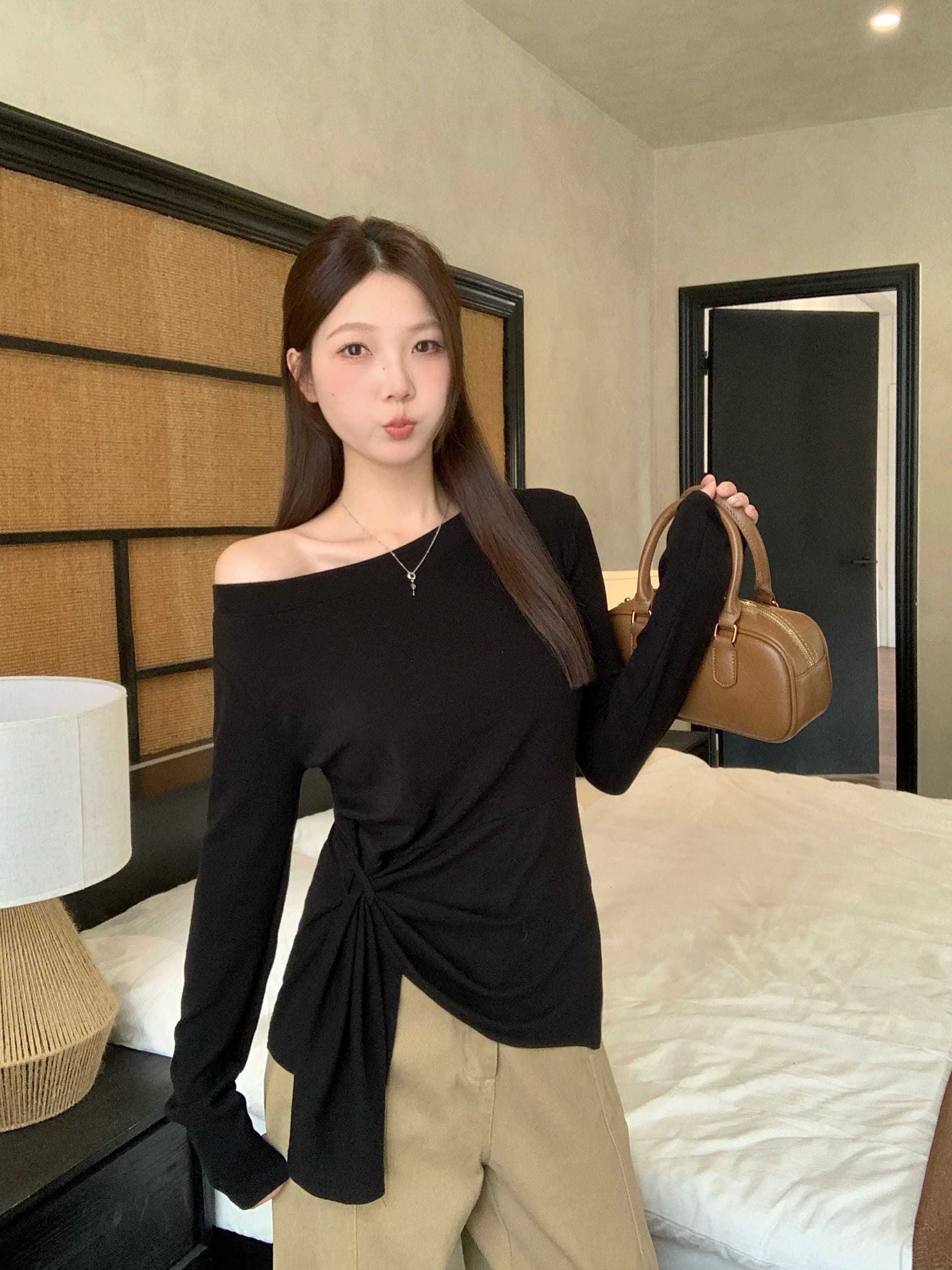 실사 빅 사이즈 가을 새로운 한 부서 스트라이프 불규칙 트임 비스듬한 어깨 긴팔 티셔츠 허리 수축 슬림해 보이는 맨위 상세 이미지 17