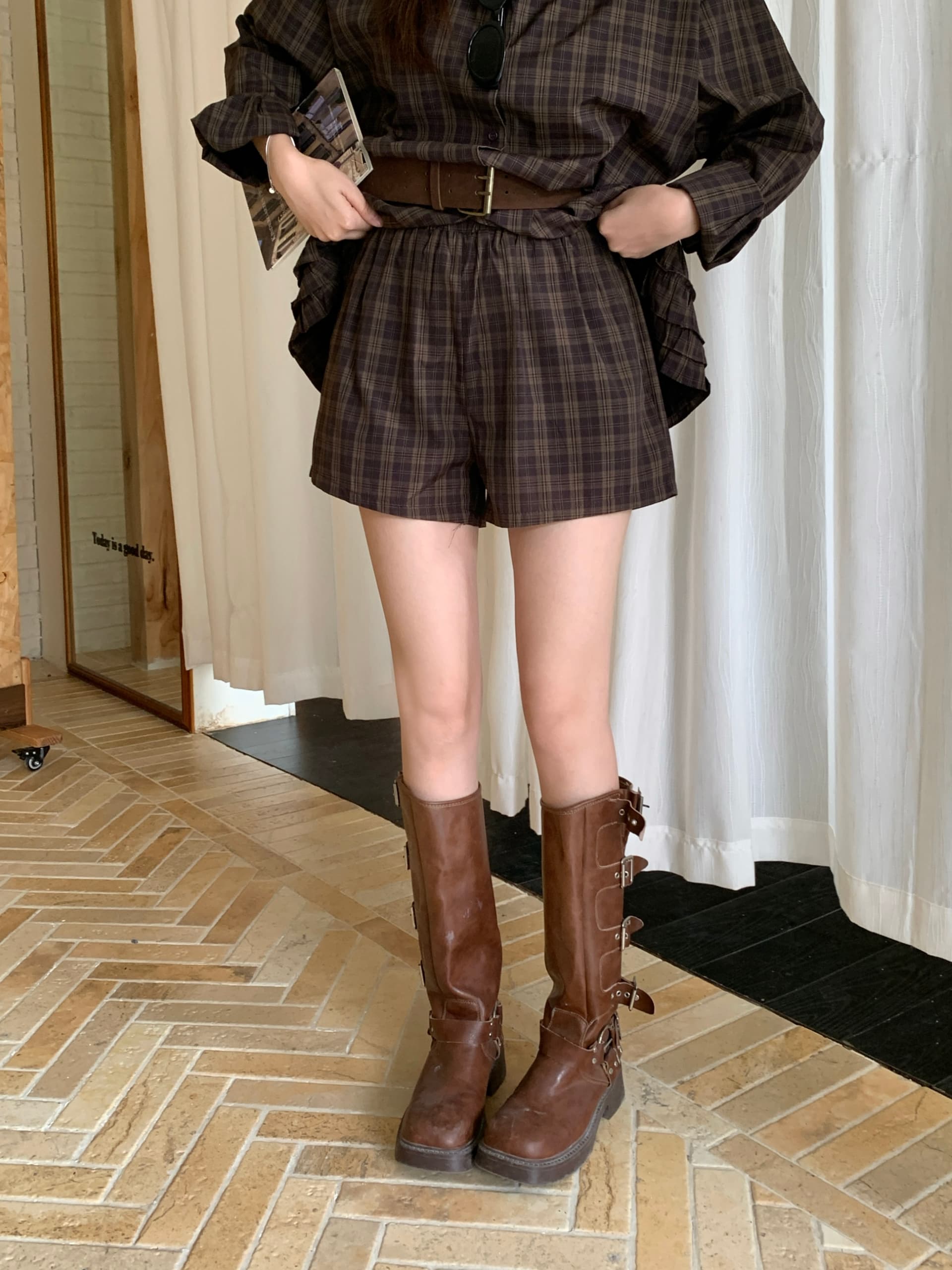 실사 빅 사이즈 통통한 여동생 가을 한 부서 레트로 루즈핏 셔츠 체크무늬 프릴 느긋한 바람 반바지 세트 이미지 3