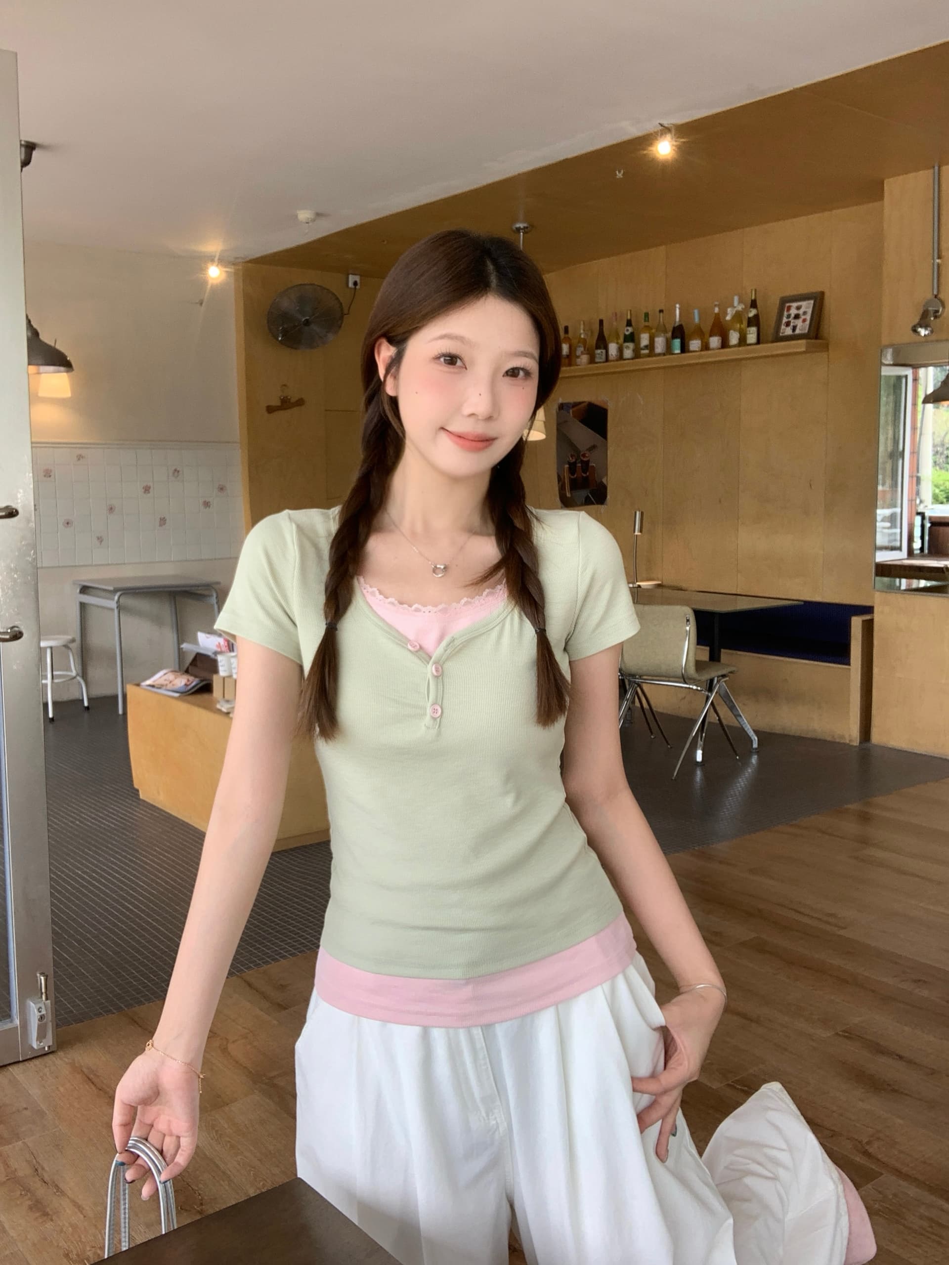 실사 빅 사이즈 여름 새로운 순수한 욕망 달콤한 핫걸 페이크 레이어드 티셔츠 레이스 레이스 배색 몸매 가꾸기 슬림해 보이는 맨위