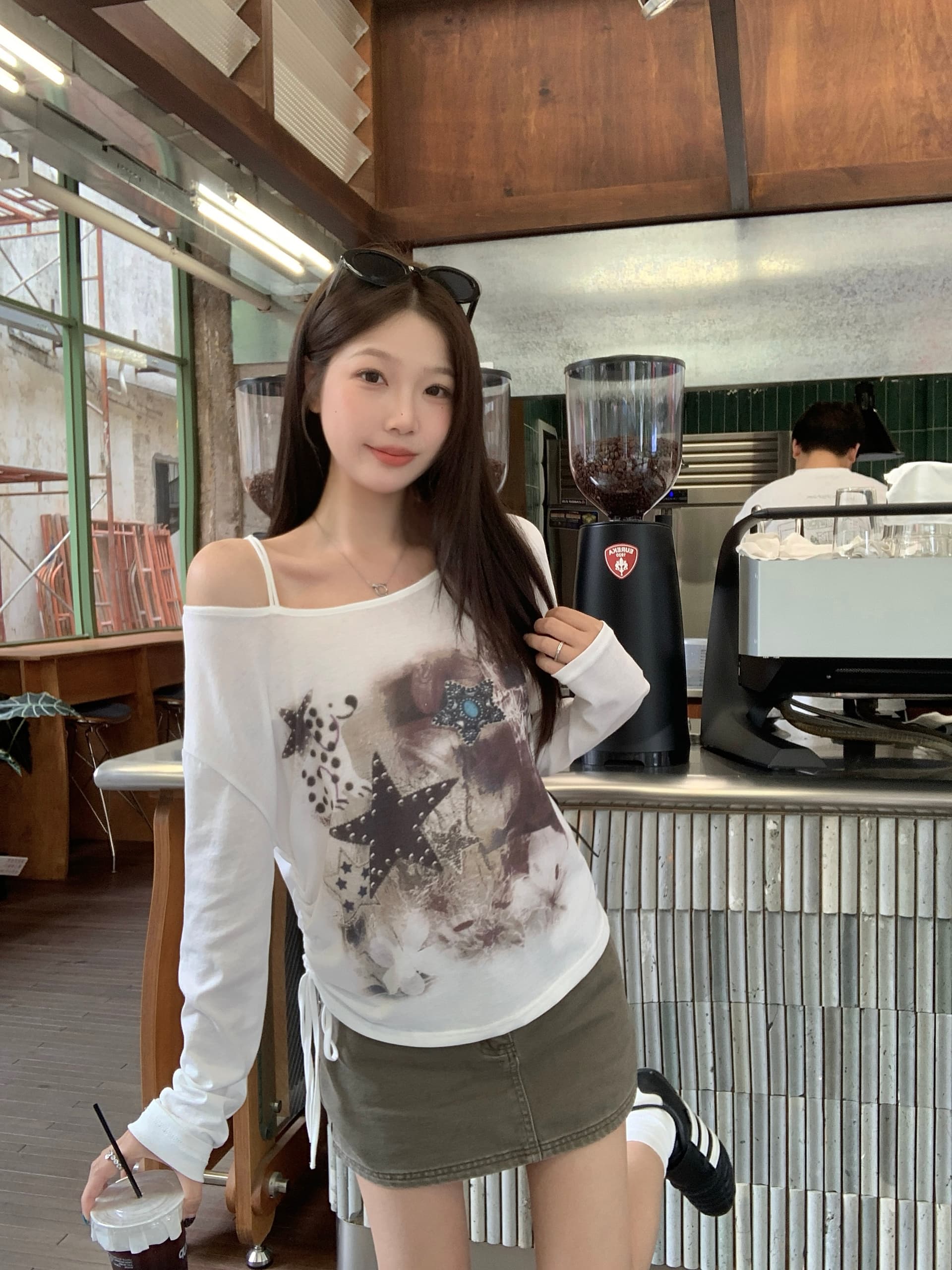 실사 빅 사이즈 여름 새로운 느슨함 센스 오프숄더 프린트 티셔츠 비스듬한 어깨 다용도 루즈핏 태양 보호 셔츠 상세 이미지 5