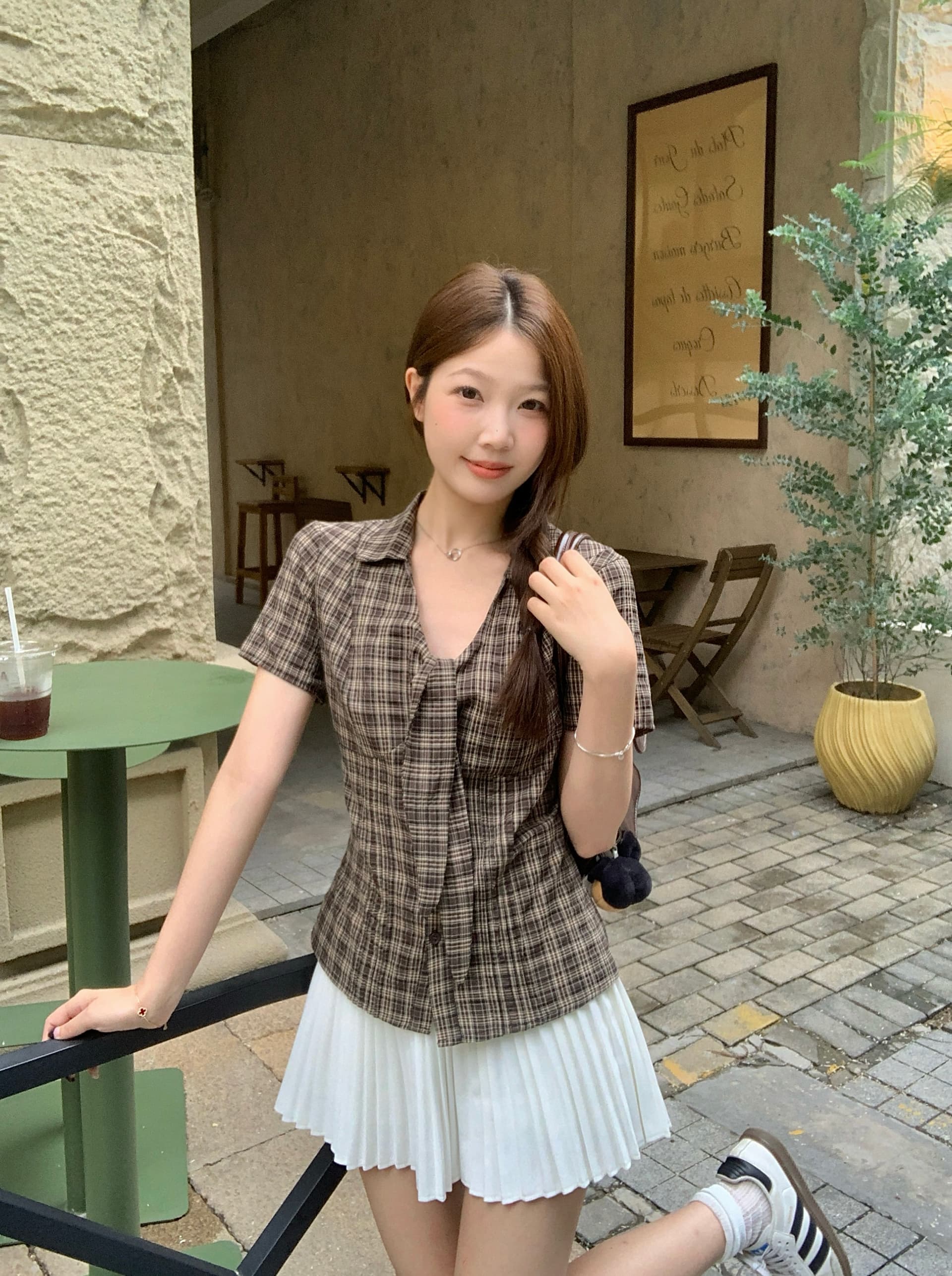 실사 빅 사이즈 통통한 여동생 여름 새로운 한 부서 체크무늬 V넥 스트랩 반팔 맨위 품격 슬림해 보이는 셔츠 상세 이미지 4