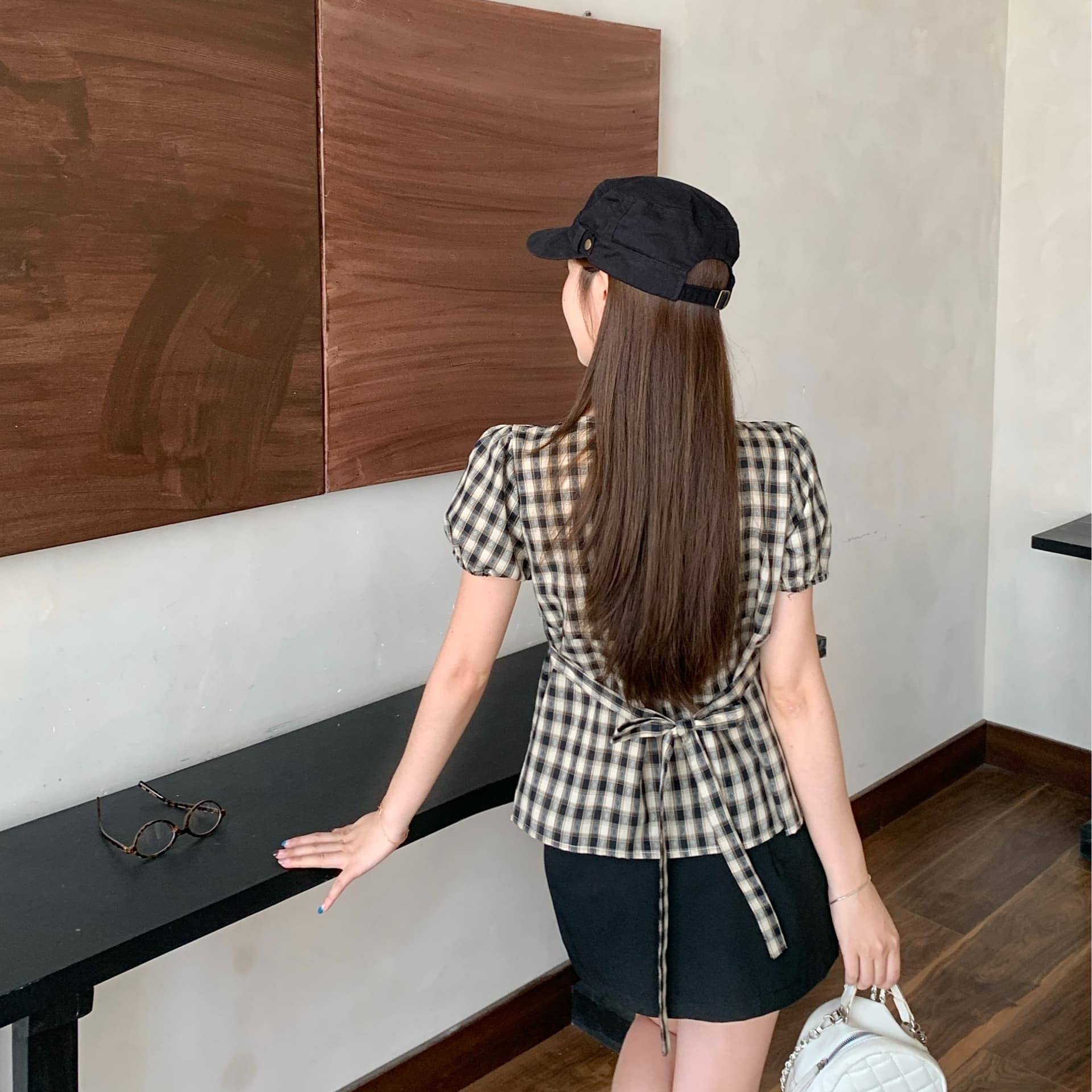실사 빅 사이즈 여름 새로운 한 부서 레트로 체크무늬 주름 V넥 Chic 반팔 허리 수축 스트랩 달콤한 매운맛 셔츠 이미지 5