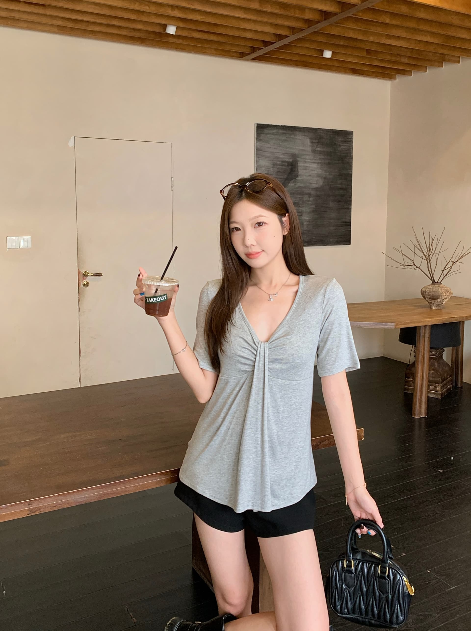 실사 빅 사이즈 통통한 여동생 여름 새로운 디자인 센스 비틀림 반팔 티셔츠 느긋한 바람 슬림해 보이는 다용도 맨위 상세 이미지 7