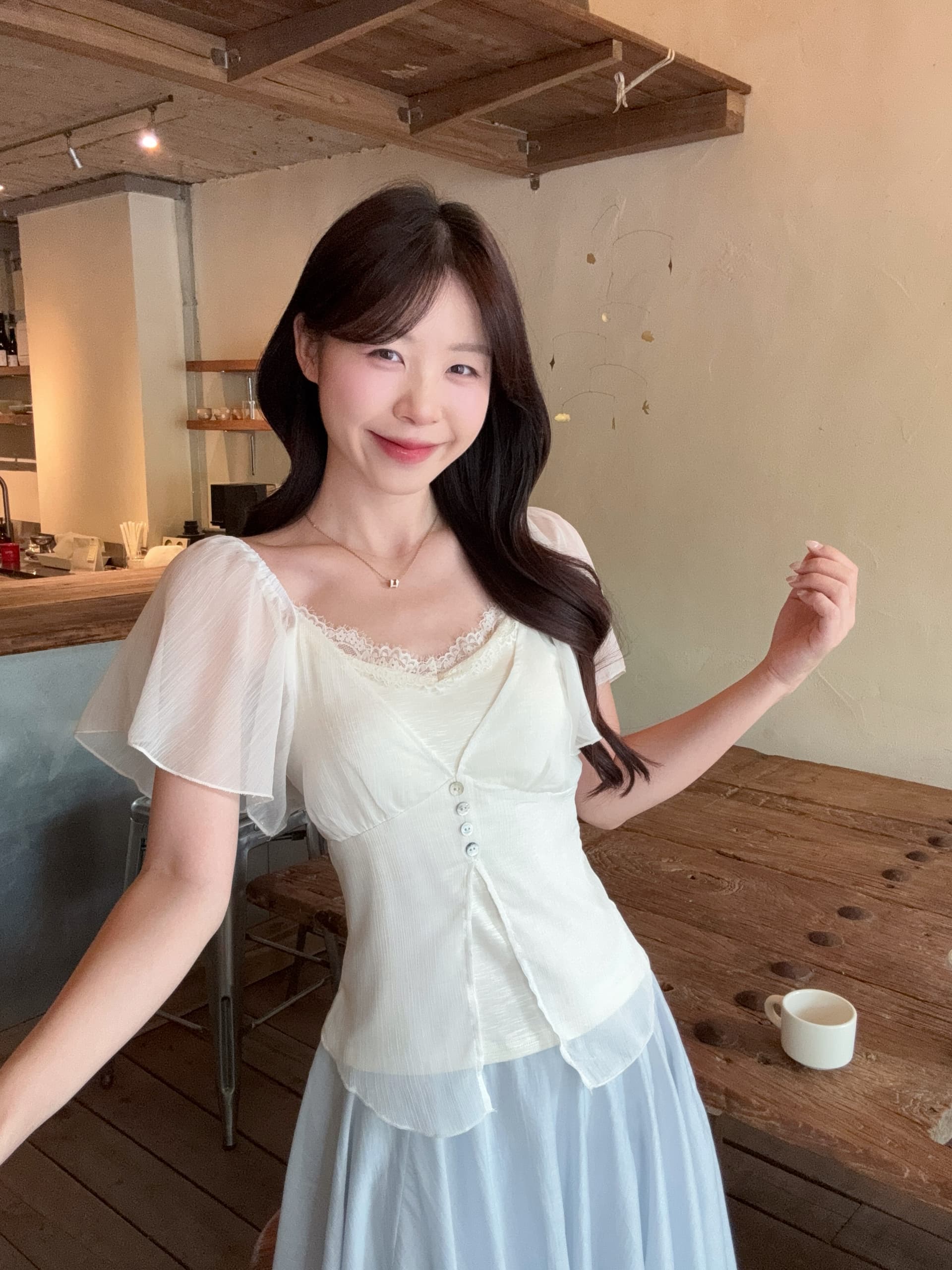 실사 빅 사이즈 여름 프랑스식 부드러운 분위기 센스 페이크 레이어드 레이스 망사 패치워크 작은 셔츠 몸매 가꾸기 맨위