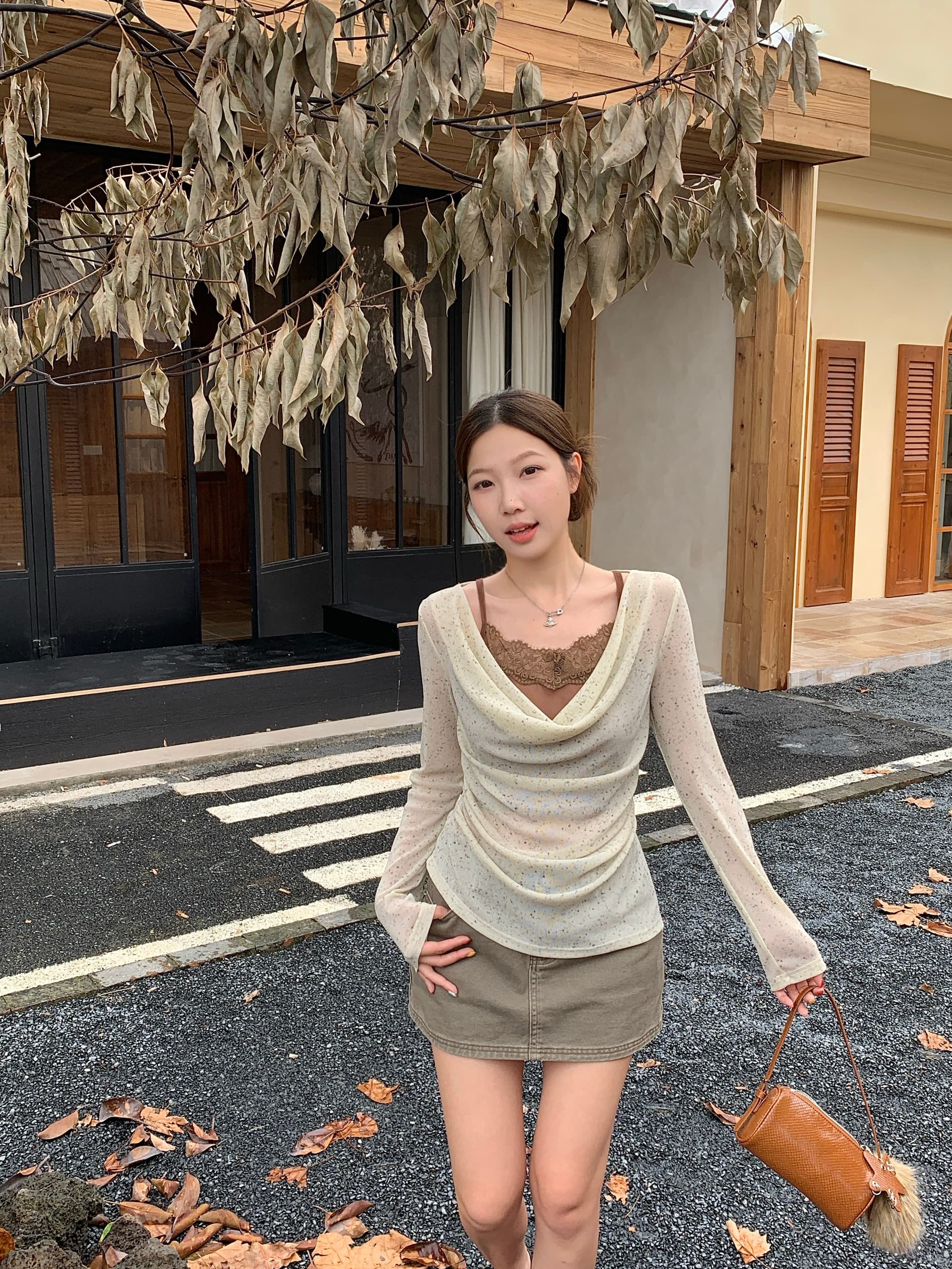 실사 빅 사이즈 2026 이른 가을 새로운 프랑스식 레이스 조각 흔들다 칼라 페이크 레이어드 티셔츠 몸매 가꾸기 슬림해 보이는 맨위 상세 이미지 6