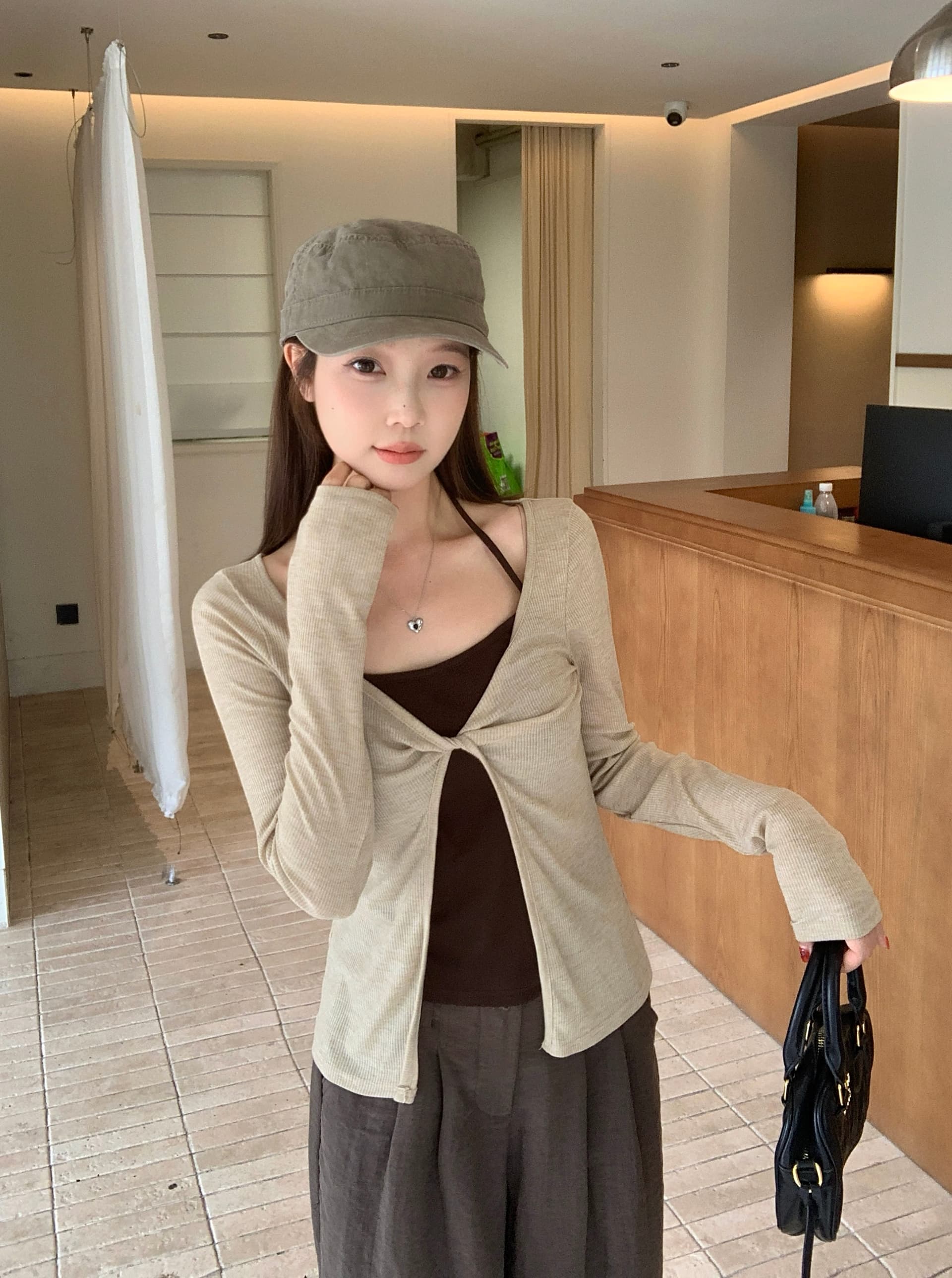 실사 빅 사이즈 가을 새로운 한 부서 느긋한 바람 행침 목 캐미솔 몸매 가꾸기 슬림해 보이는 비틀림 맨위 세트 상세 이미지 5