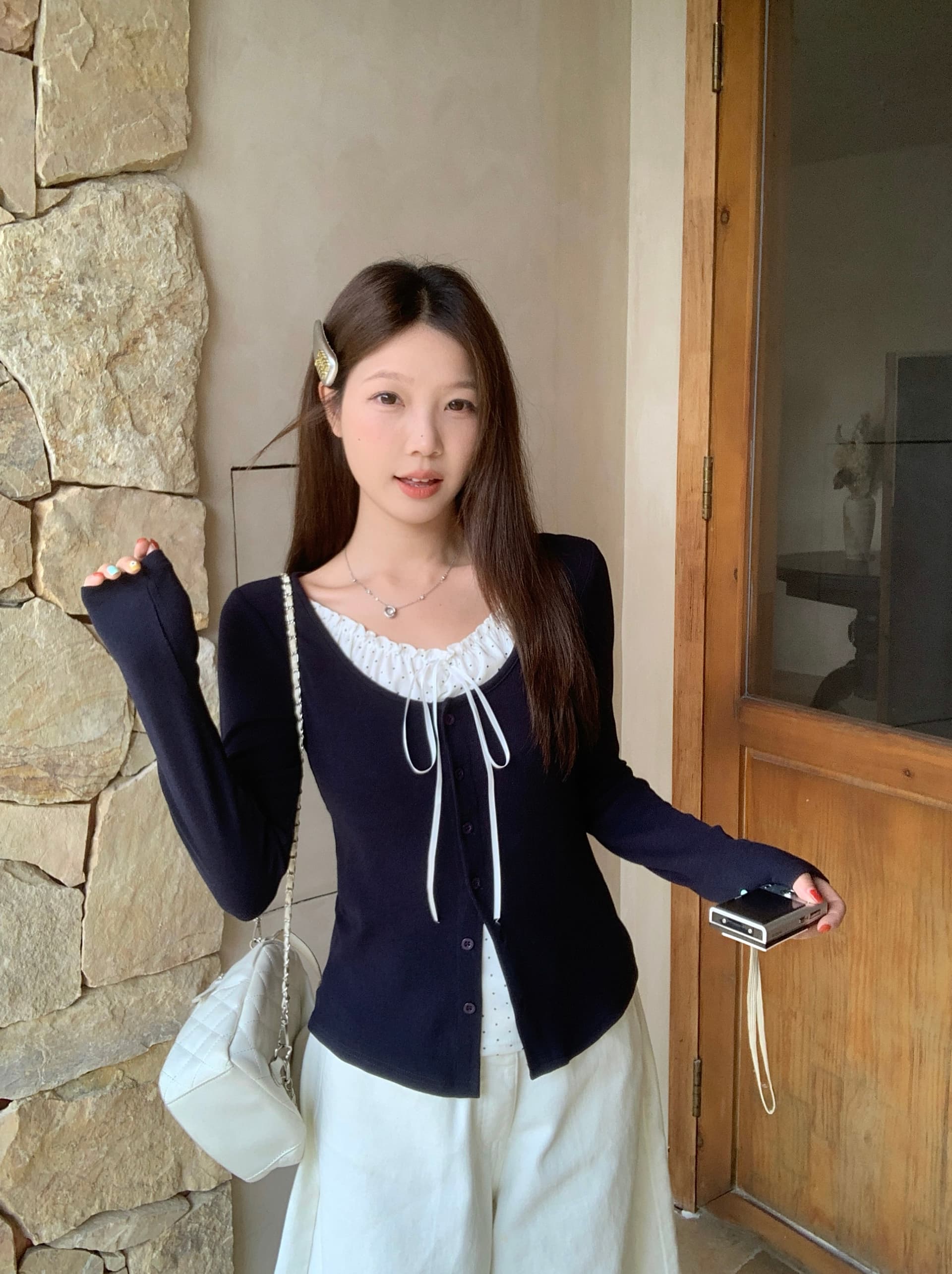 실사 빅 사이즈 가을 새로운 한 부서 도트 무늬 레이스업 페이크 레이어드 긴팔 티셔츠 몸매 가꾸기 슬림해 보이는 다용도 맨위 상세 이미지 4