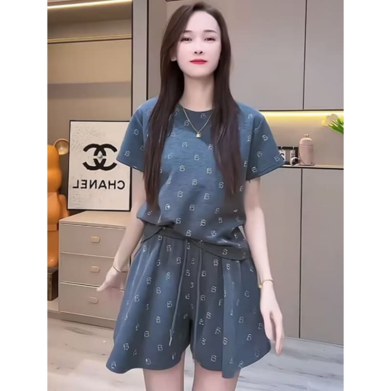 캐주얼 연령 감소 세트 여성 여름 인터넷 유명인 핫픽스 반팔 티셔츠 루즈핏 짧은 바지 학생 투피스 세트 이미지 2